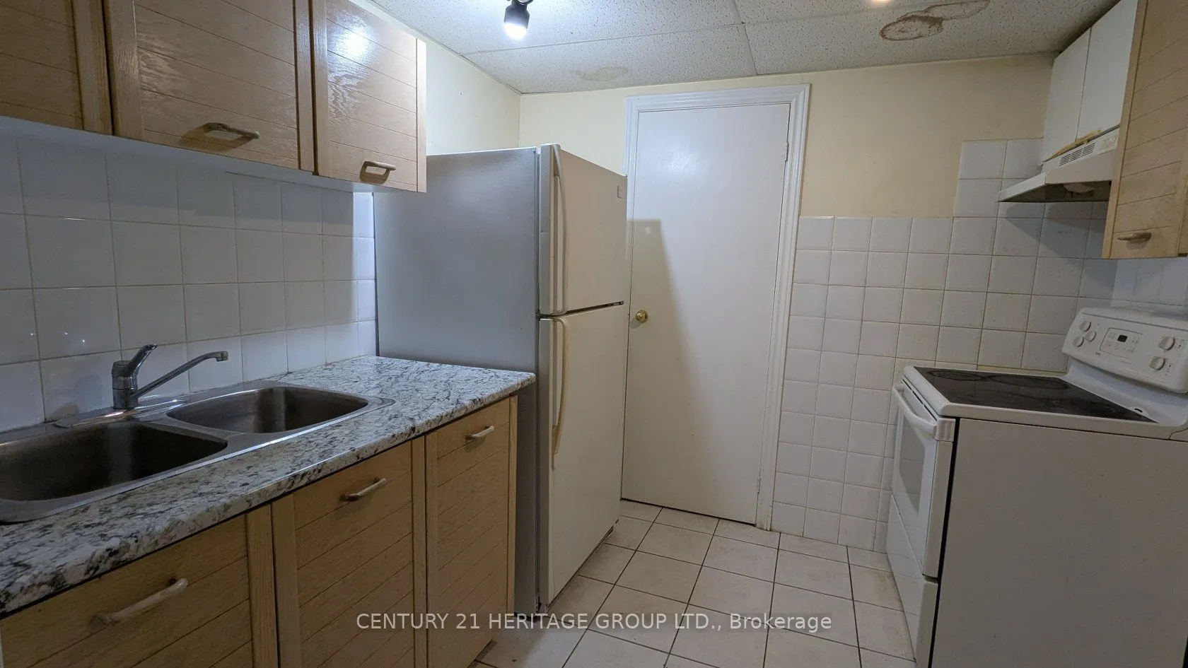 377 Centre Street E, #Bsmt