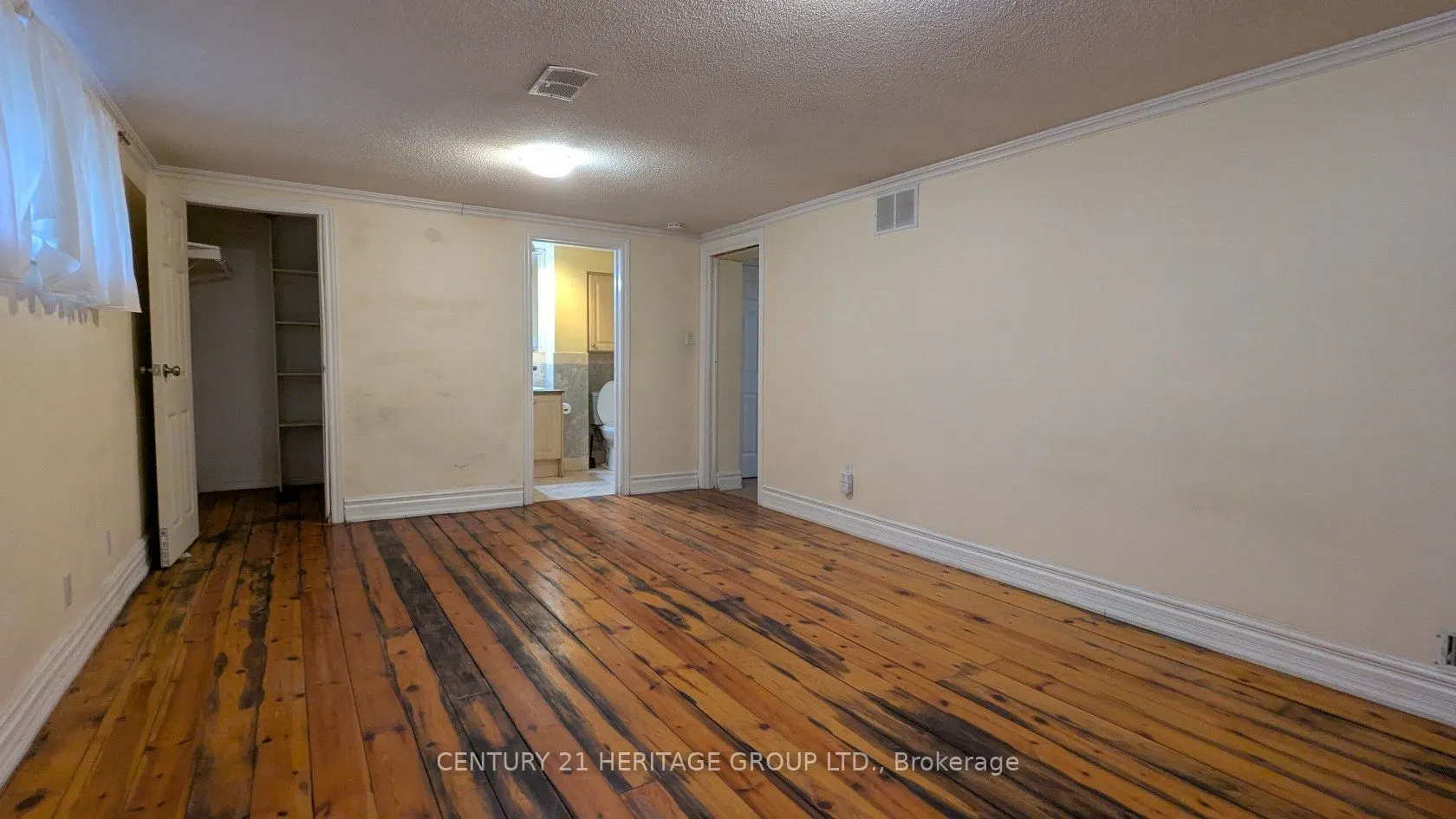 377 Centre Street E, #Bsmt