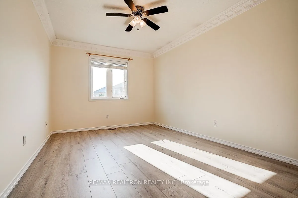 22 Alfred Paterson Drive, #Main/2nd