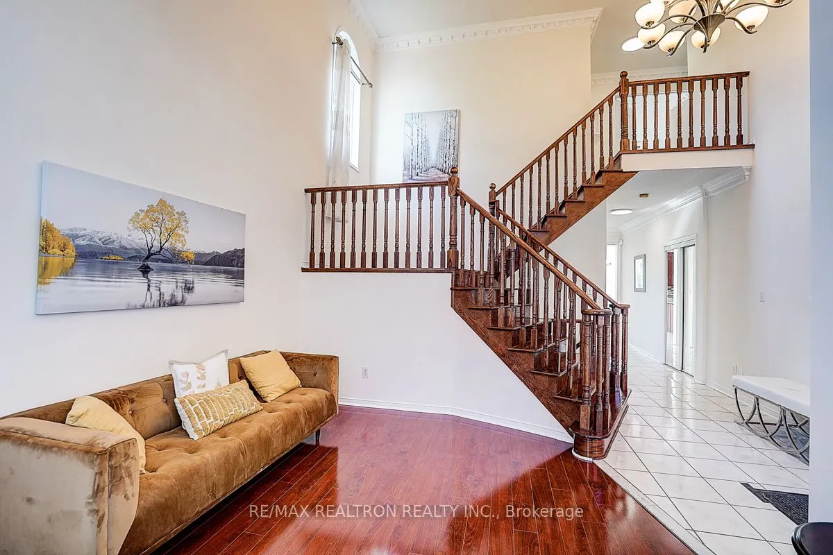 22 Alfred Paterson Drive, #Main/2nd