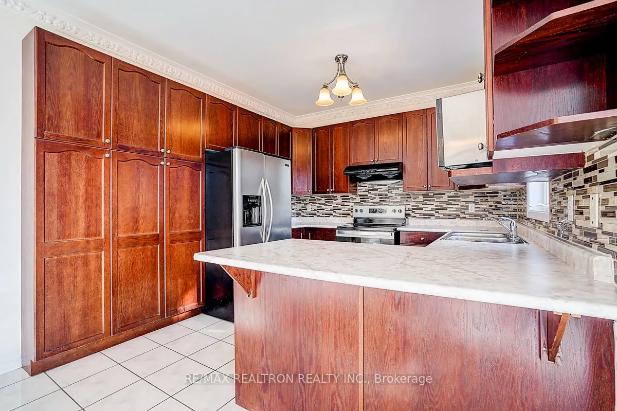 22 Alfred Paterson Drive, #Main/2nd