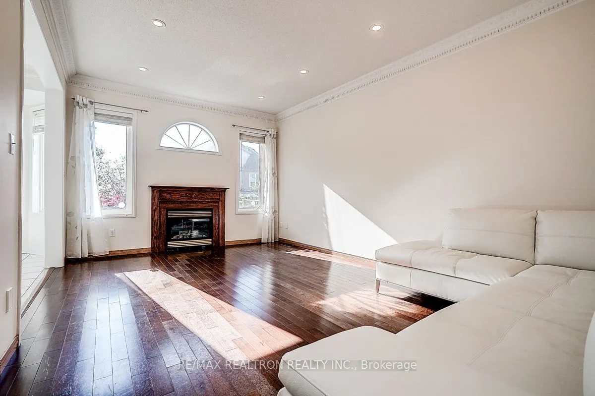 22 Alfred Paterson Drive, #Main/2nd