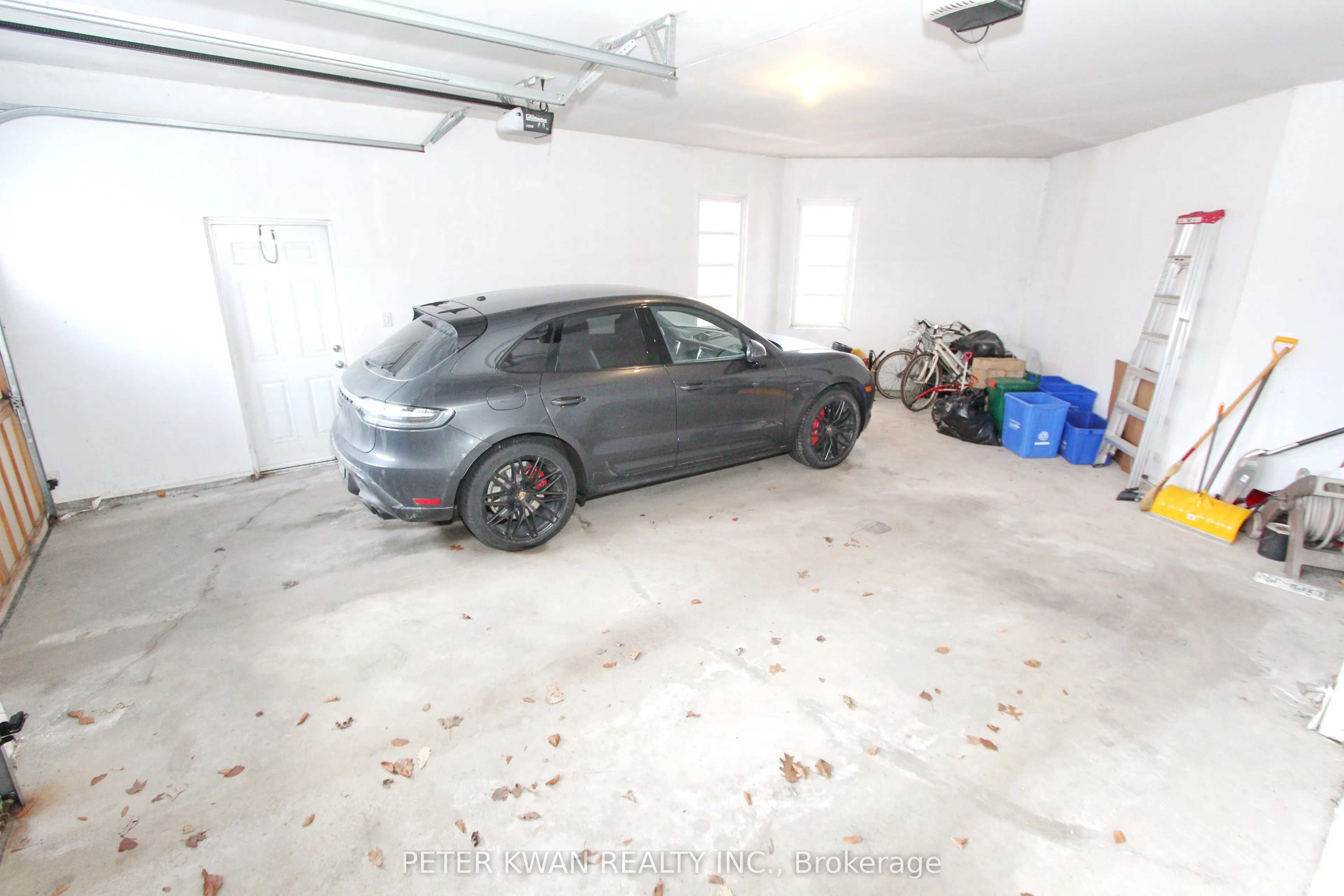 123 Carisbrooke Circle