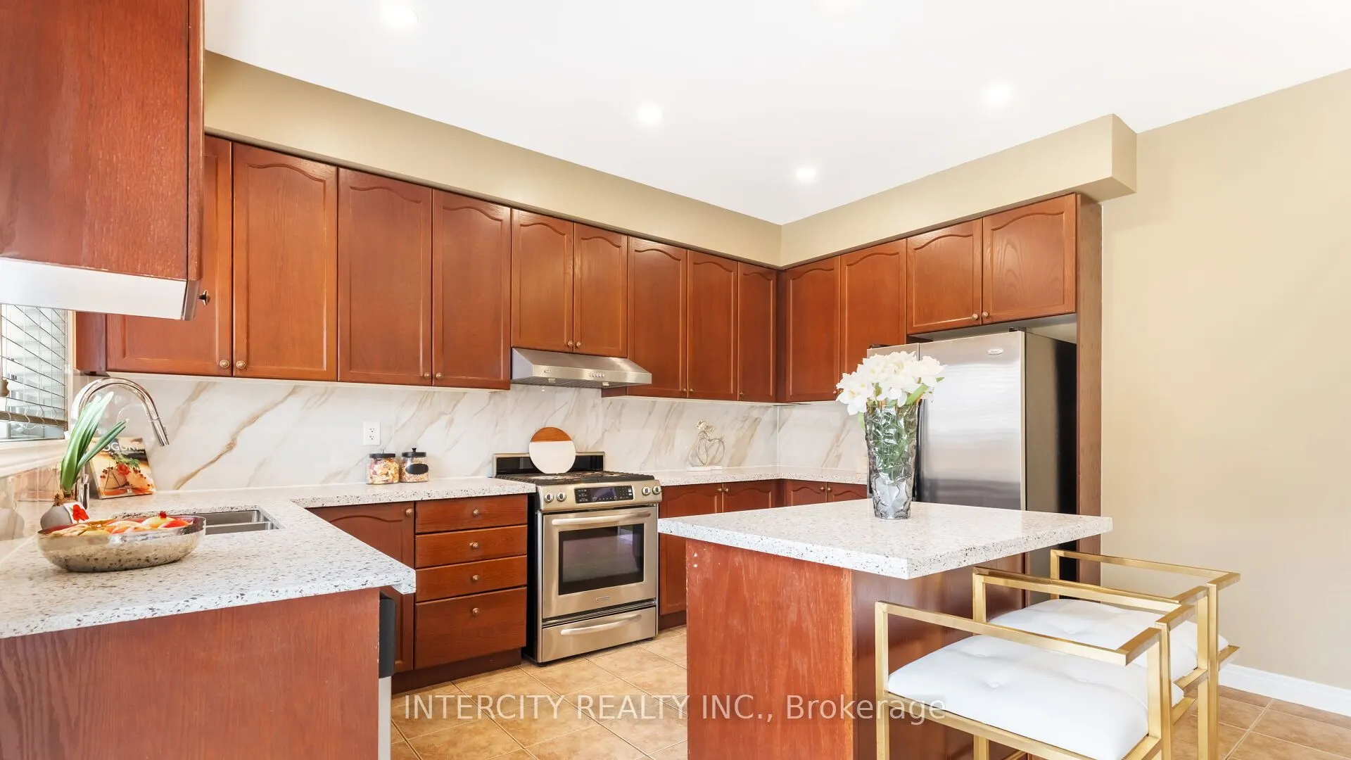 16 Venice Gate Drive