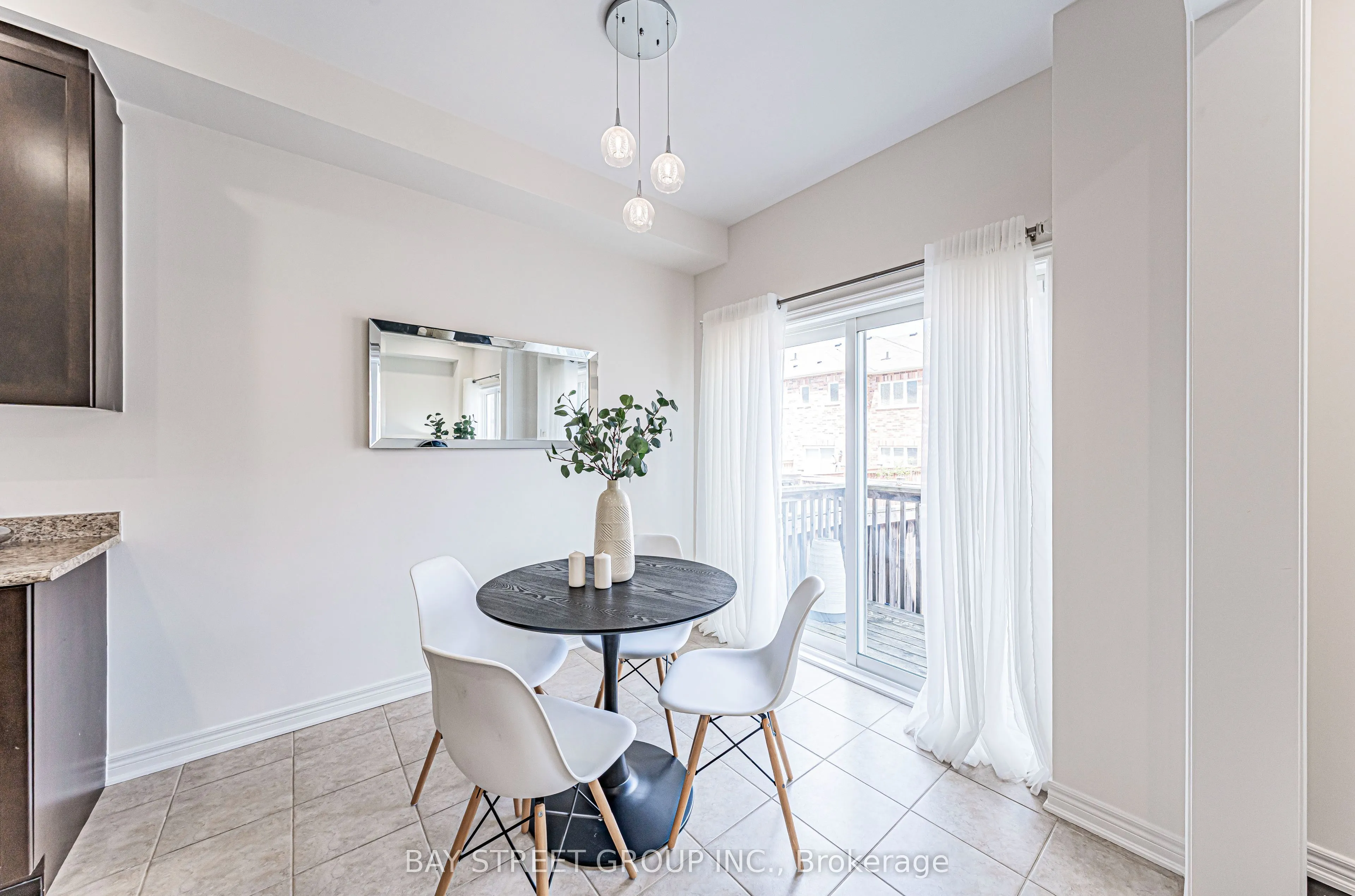 28 Rougeview Park Crescent