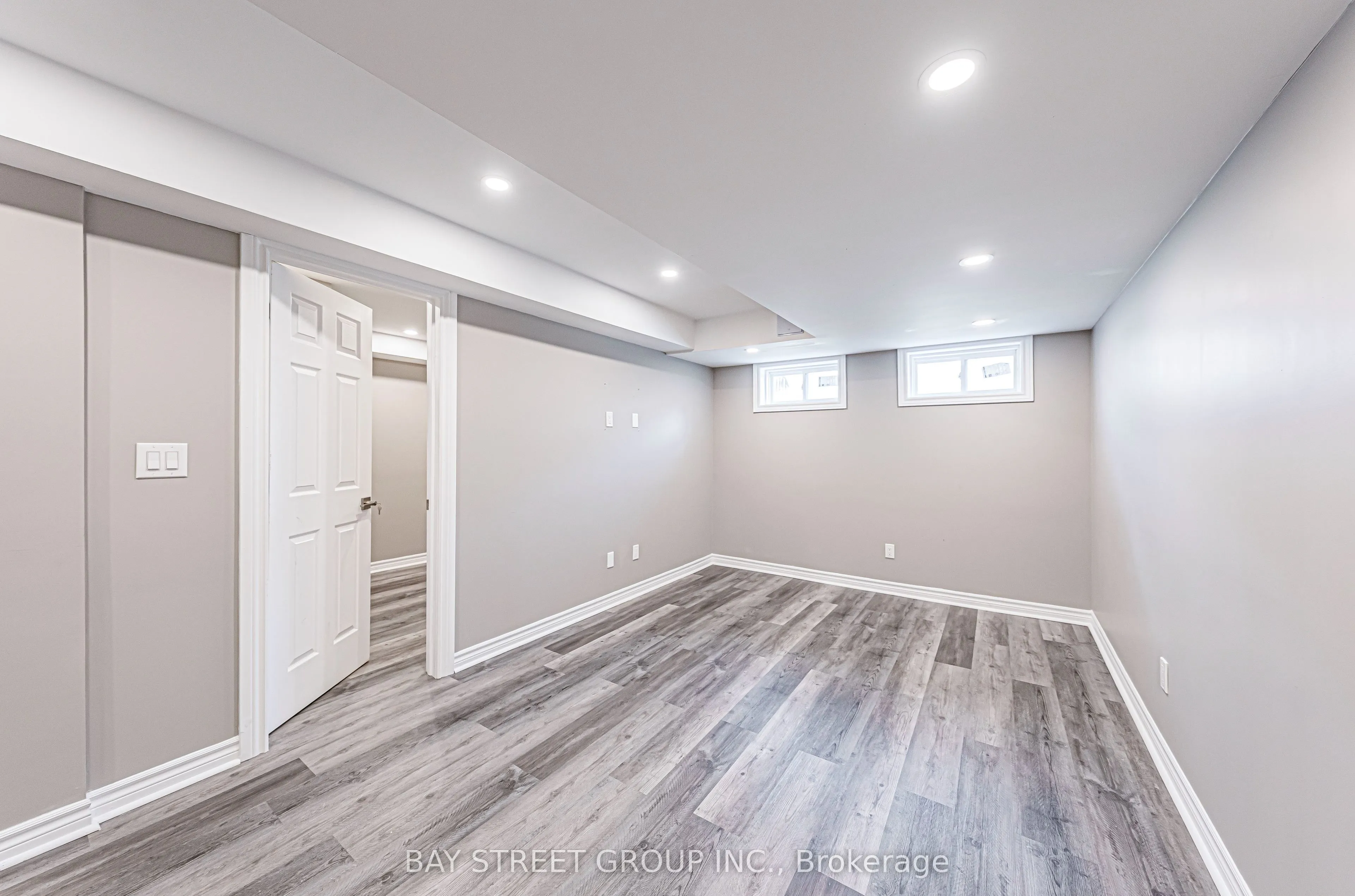 28 Rougeview Park Crescent