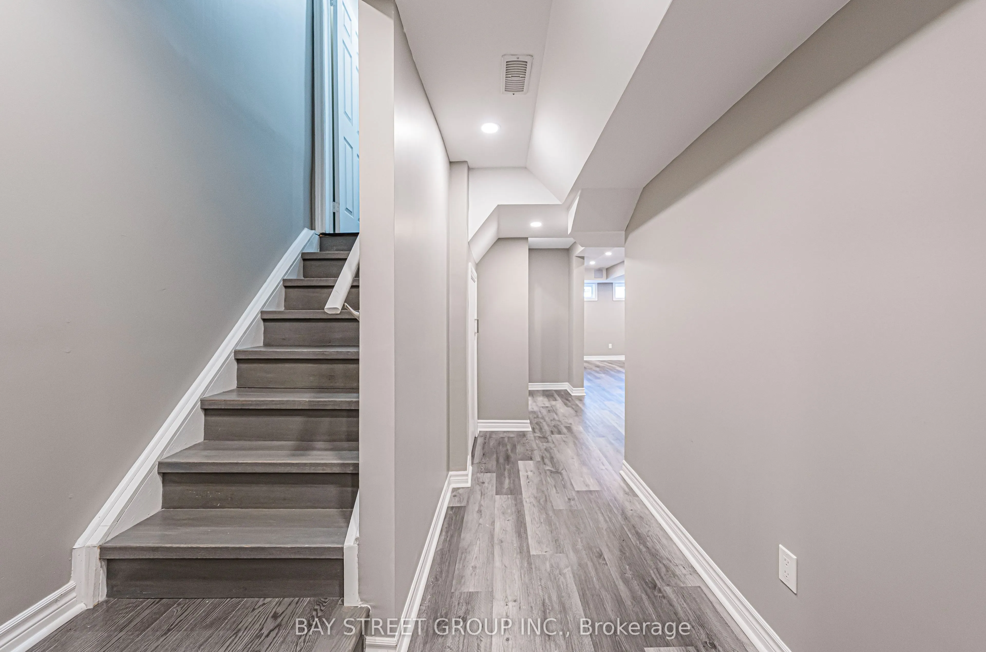 28 Rougeview Park Crescent