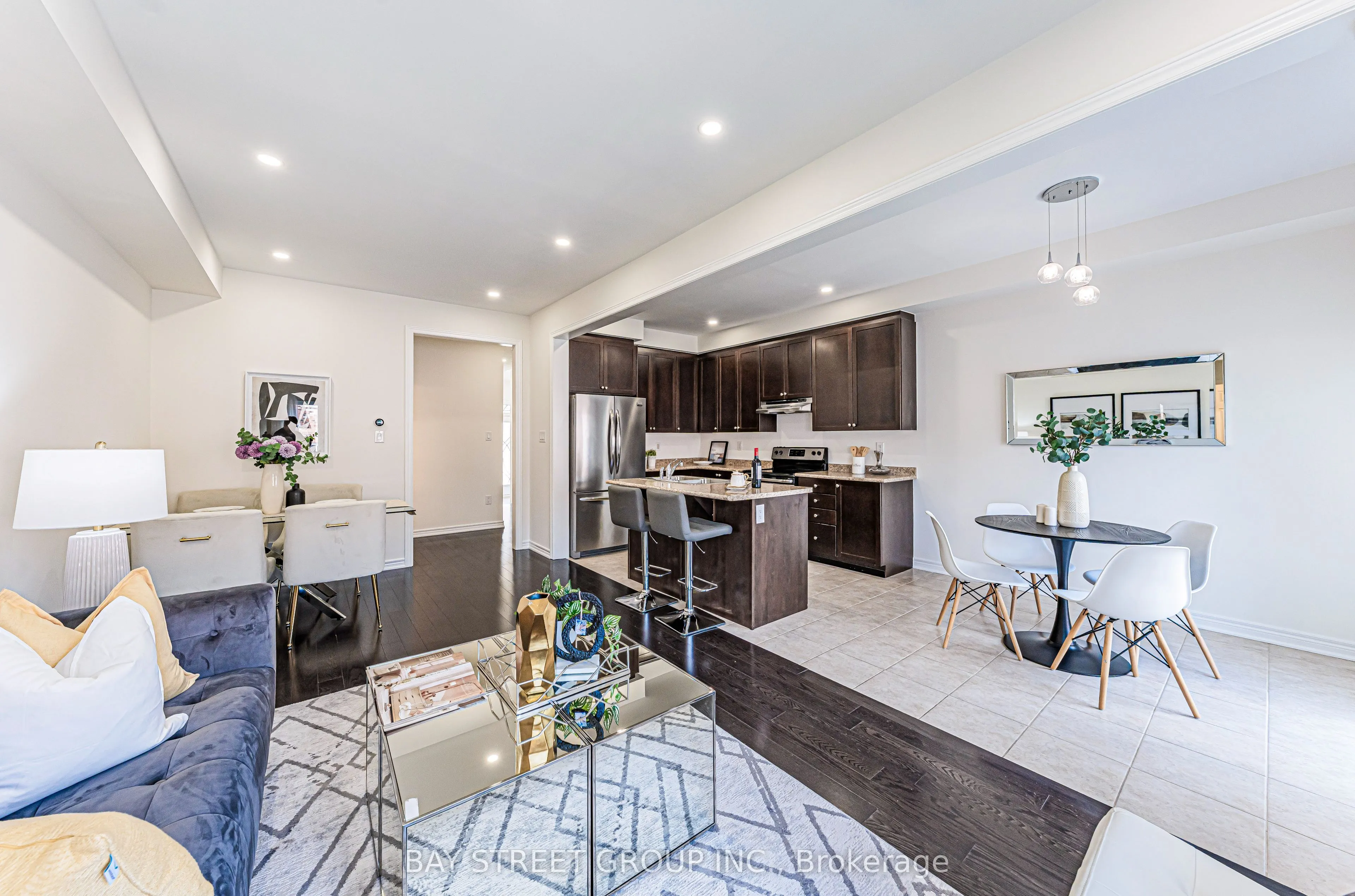 28 Rougeview Park Crescent