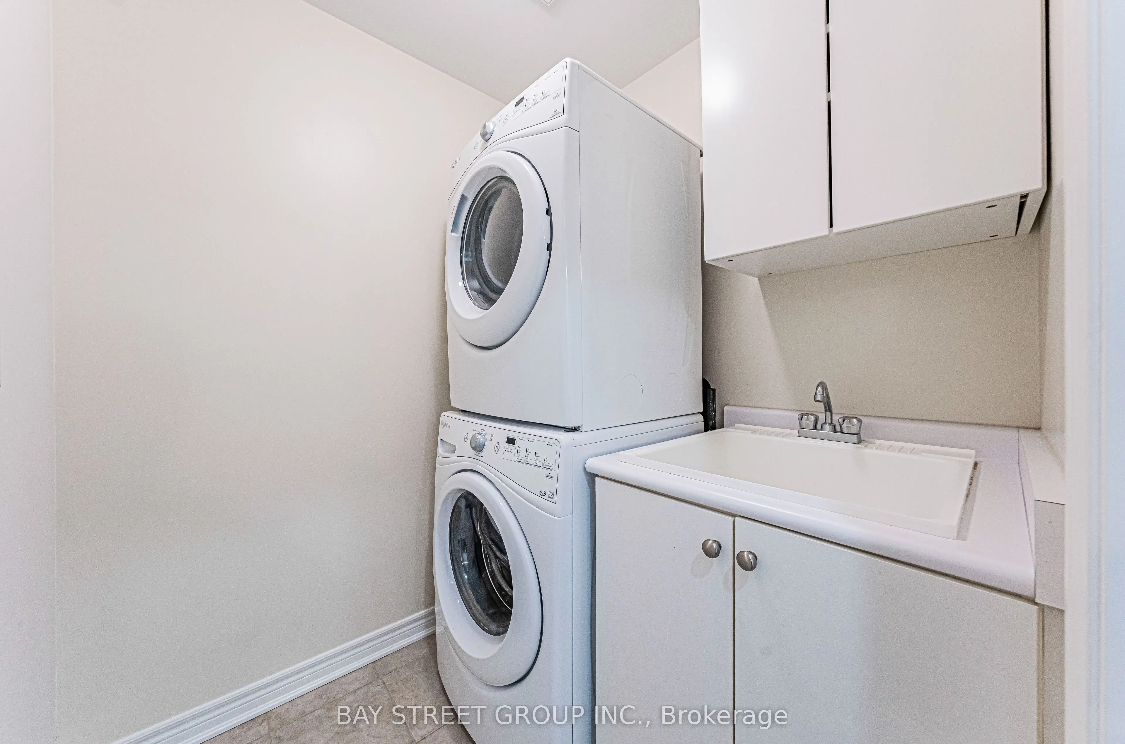 28 Rougeview Park Crescent