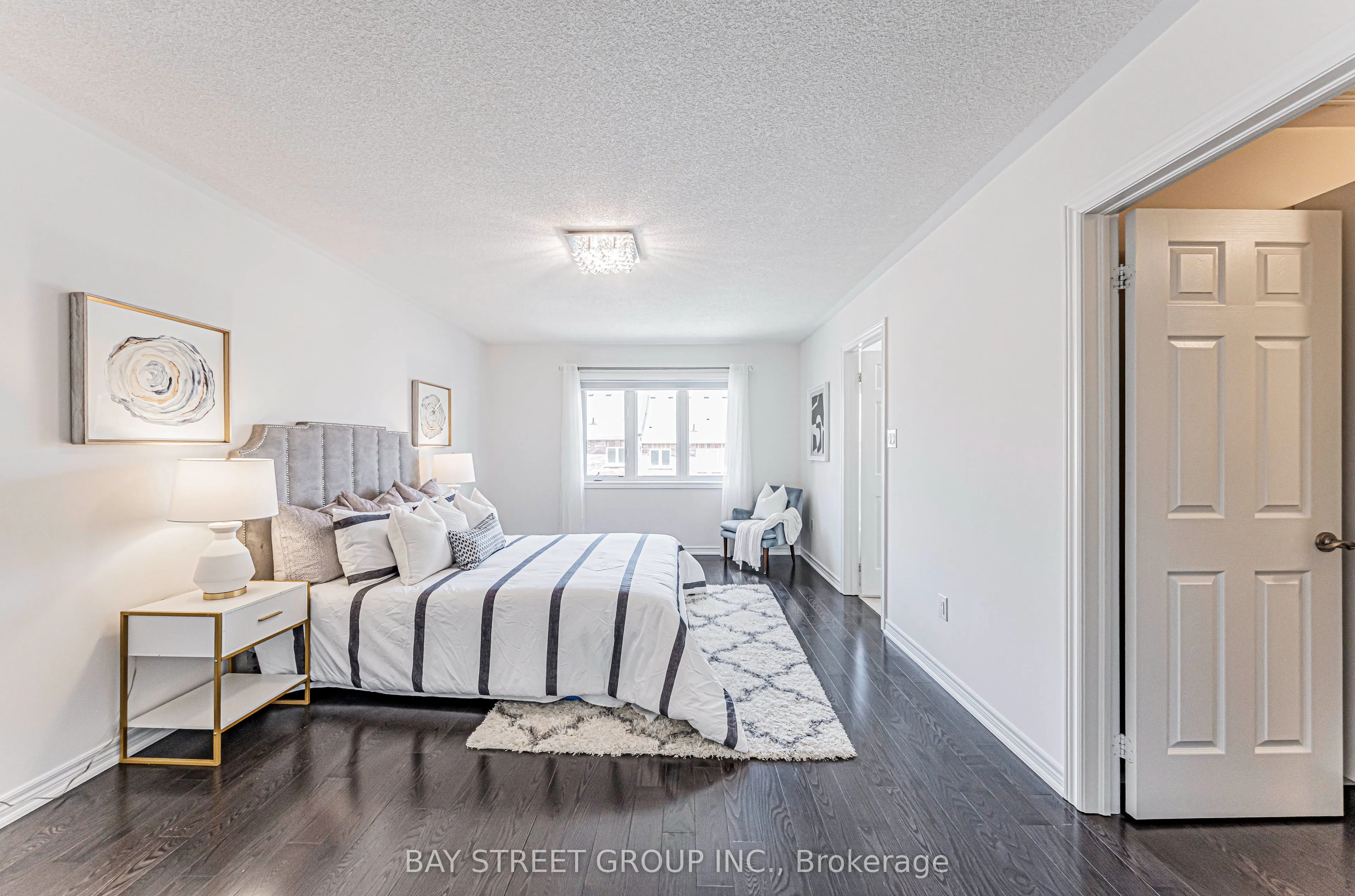 28 Rougeview Park Crescent
