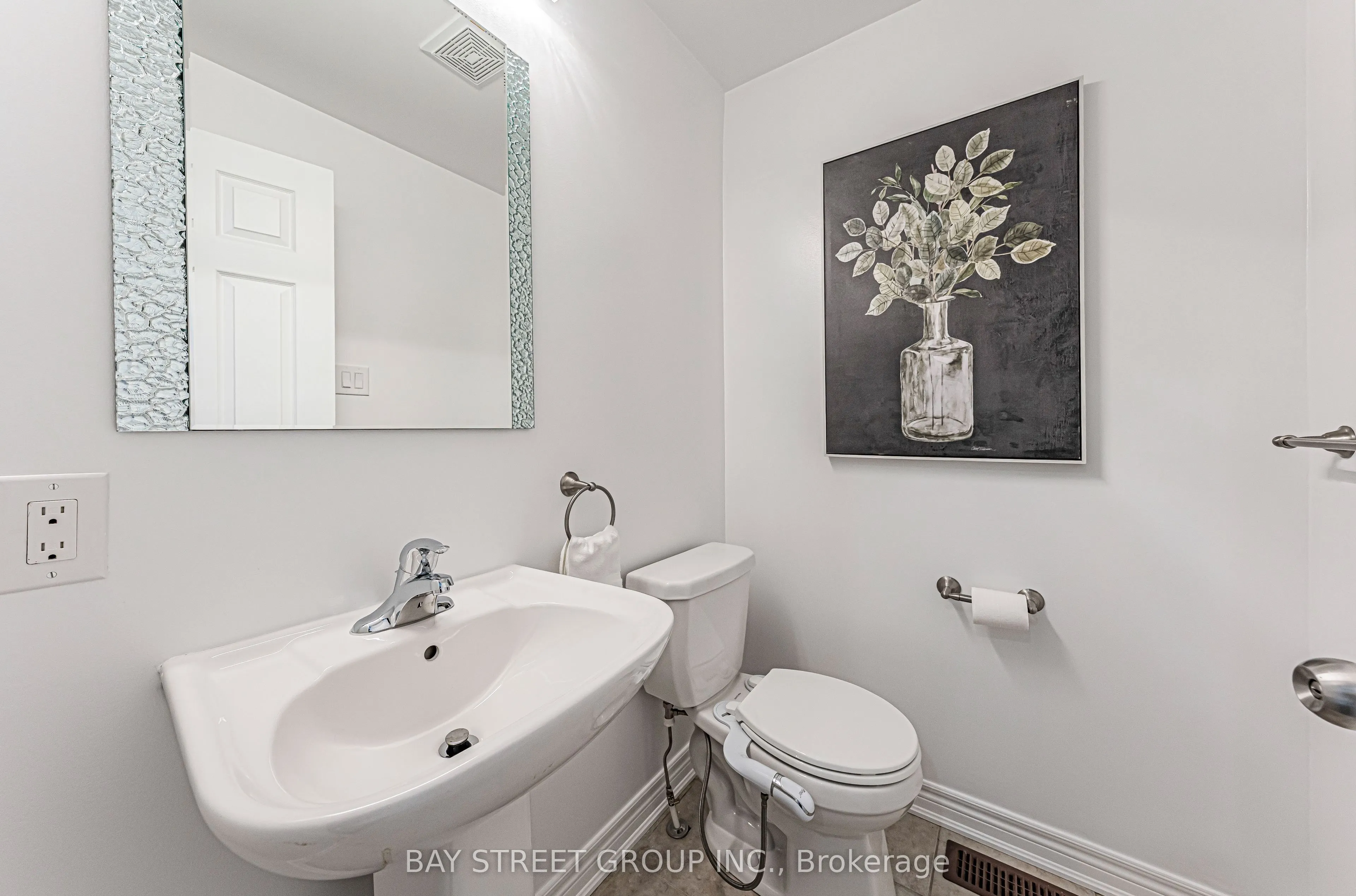 28 Rougeview Park Crescent
