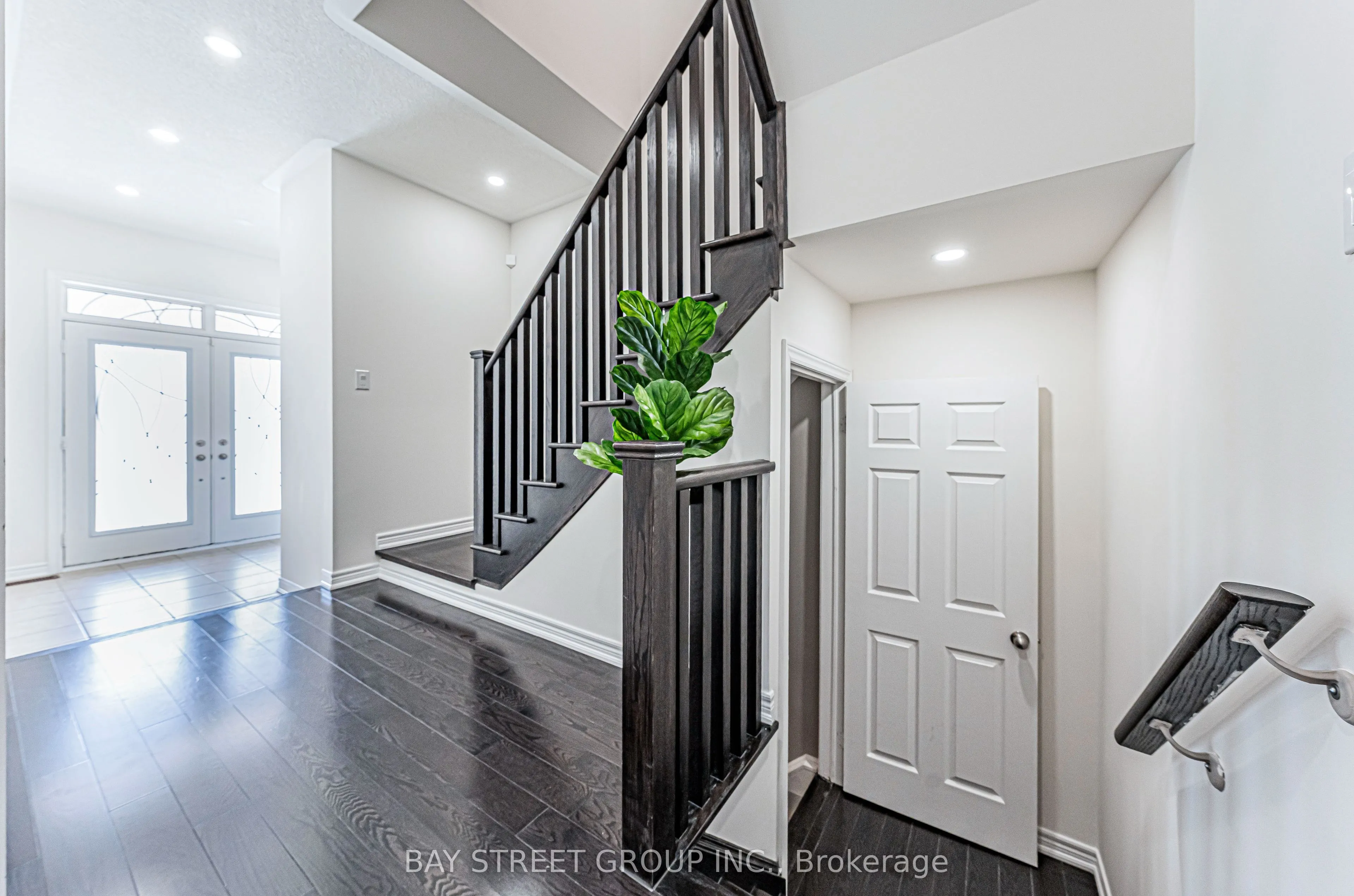 28 Rougeview Park Crescent