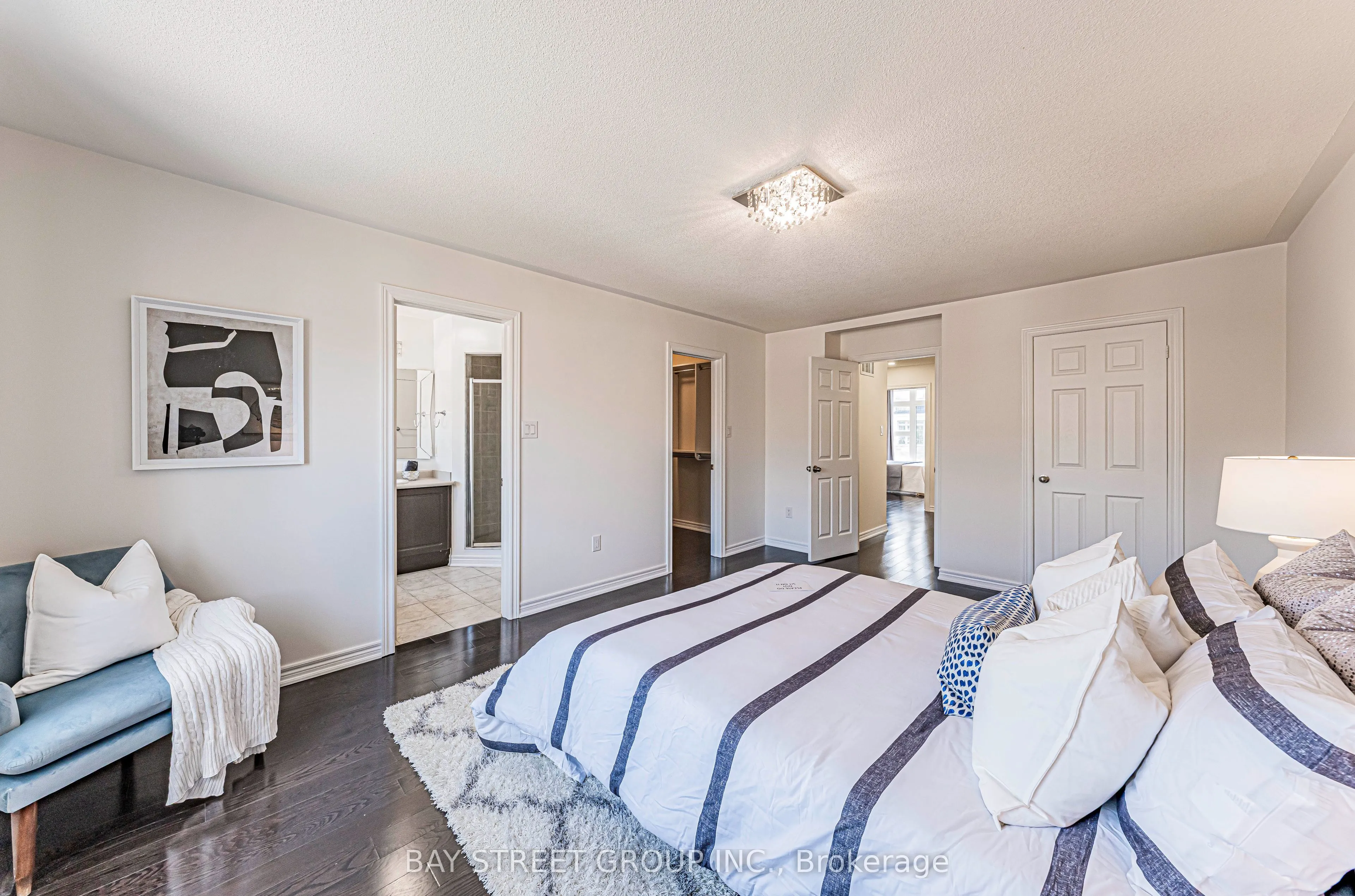 28 Rougeview Park Crescent