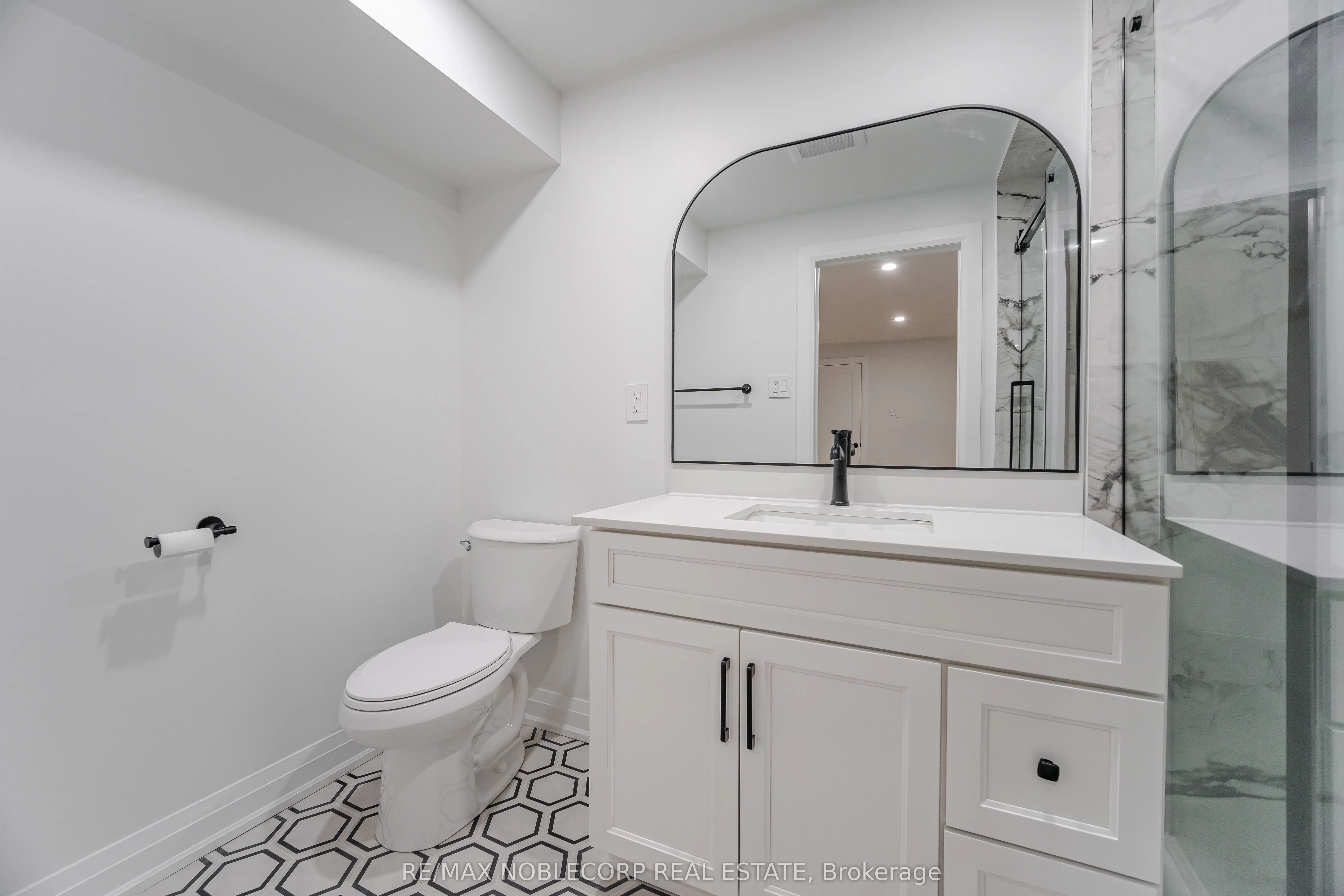131 Dunstan Crescent, #Lower