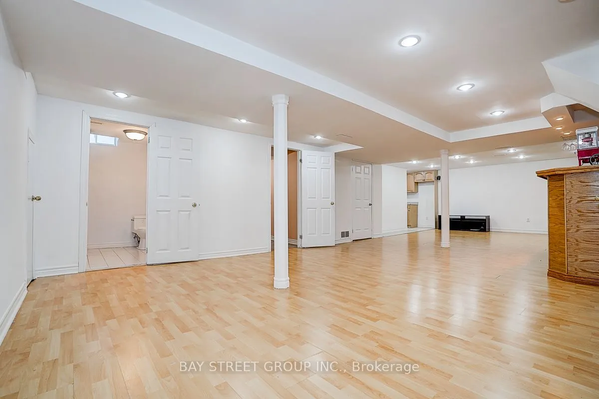8 Muster Court
