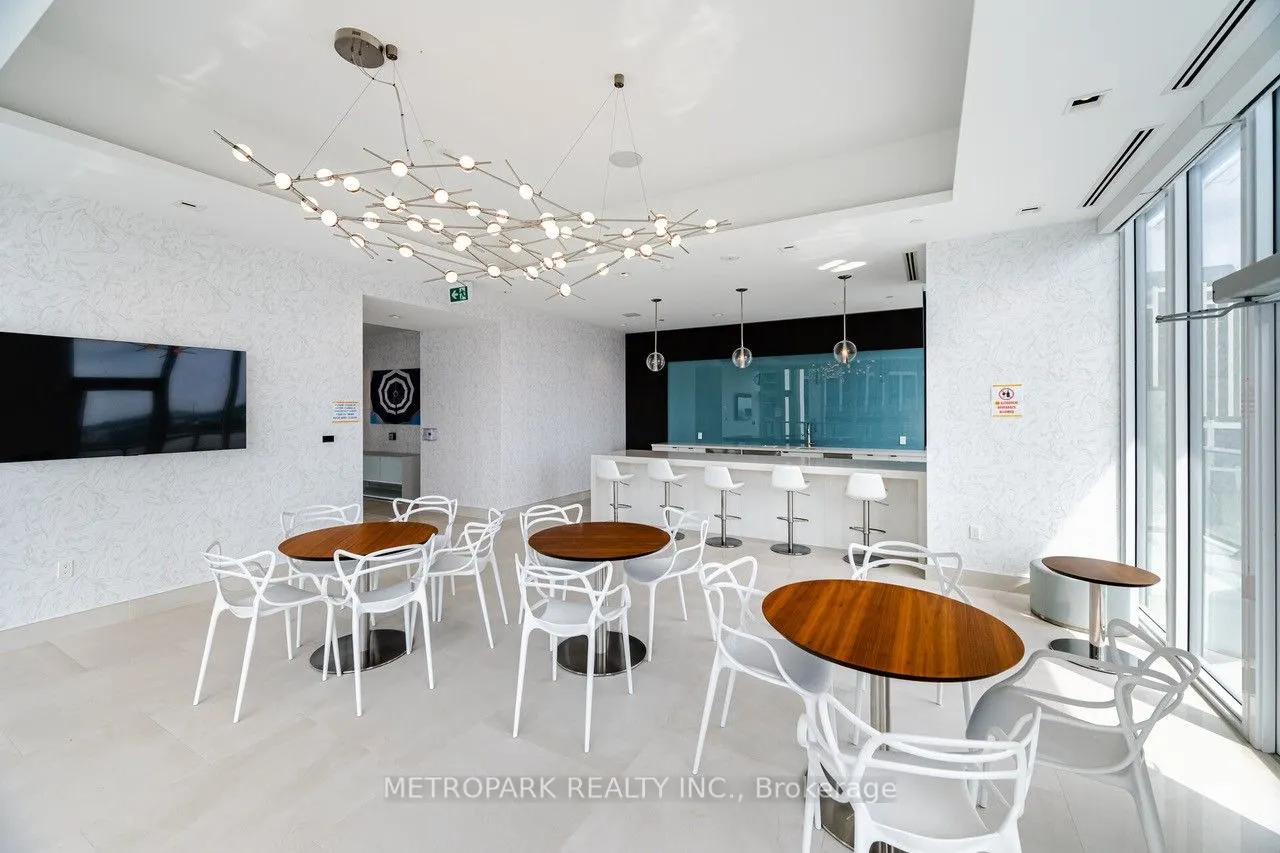9000 Jane Street, #1606