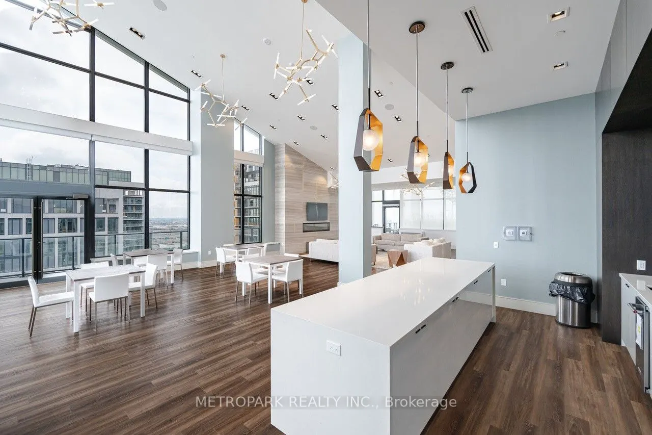 9000 Jane Street, #1606