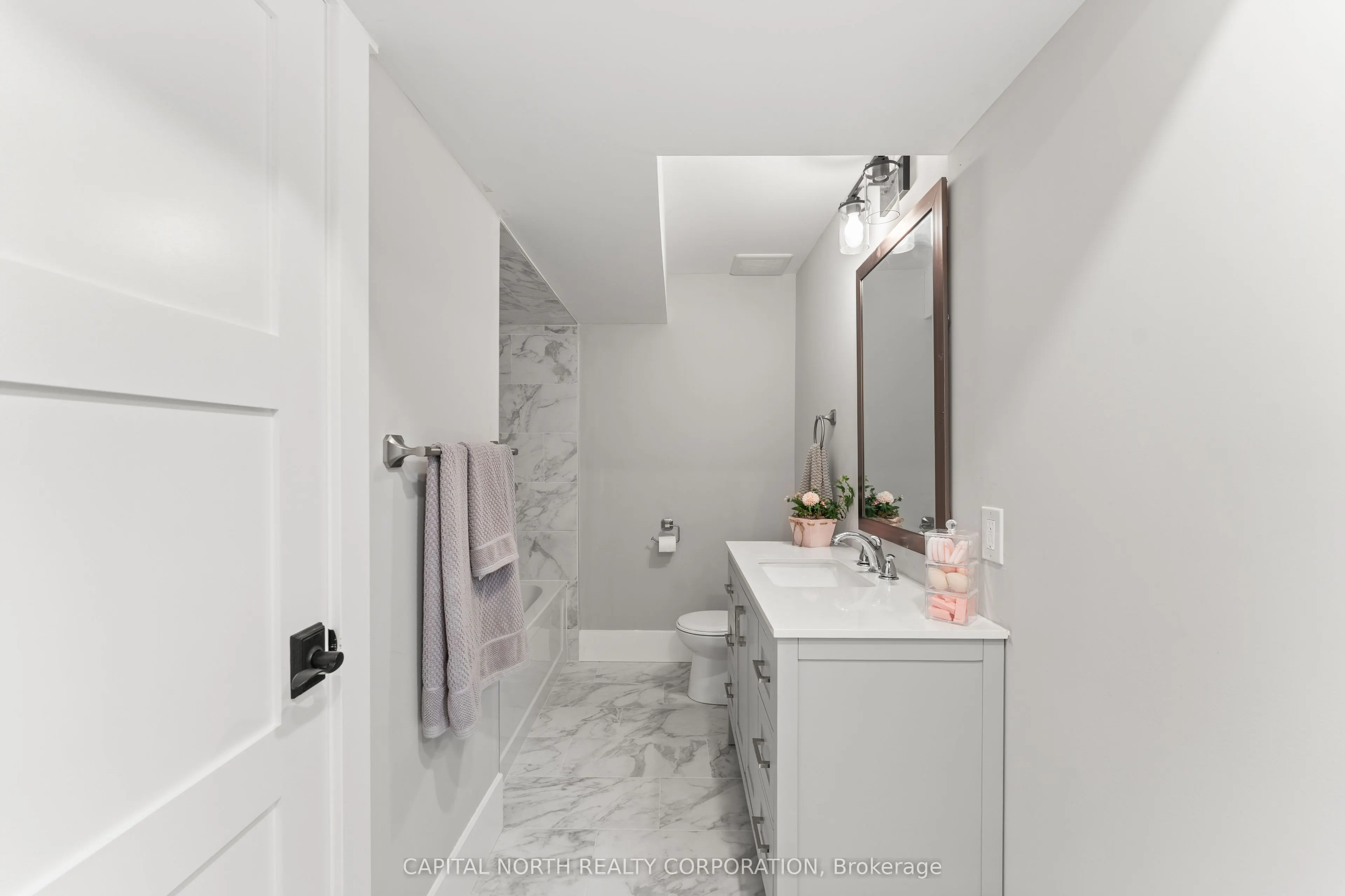 3496 Crescent Harbour Road