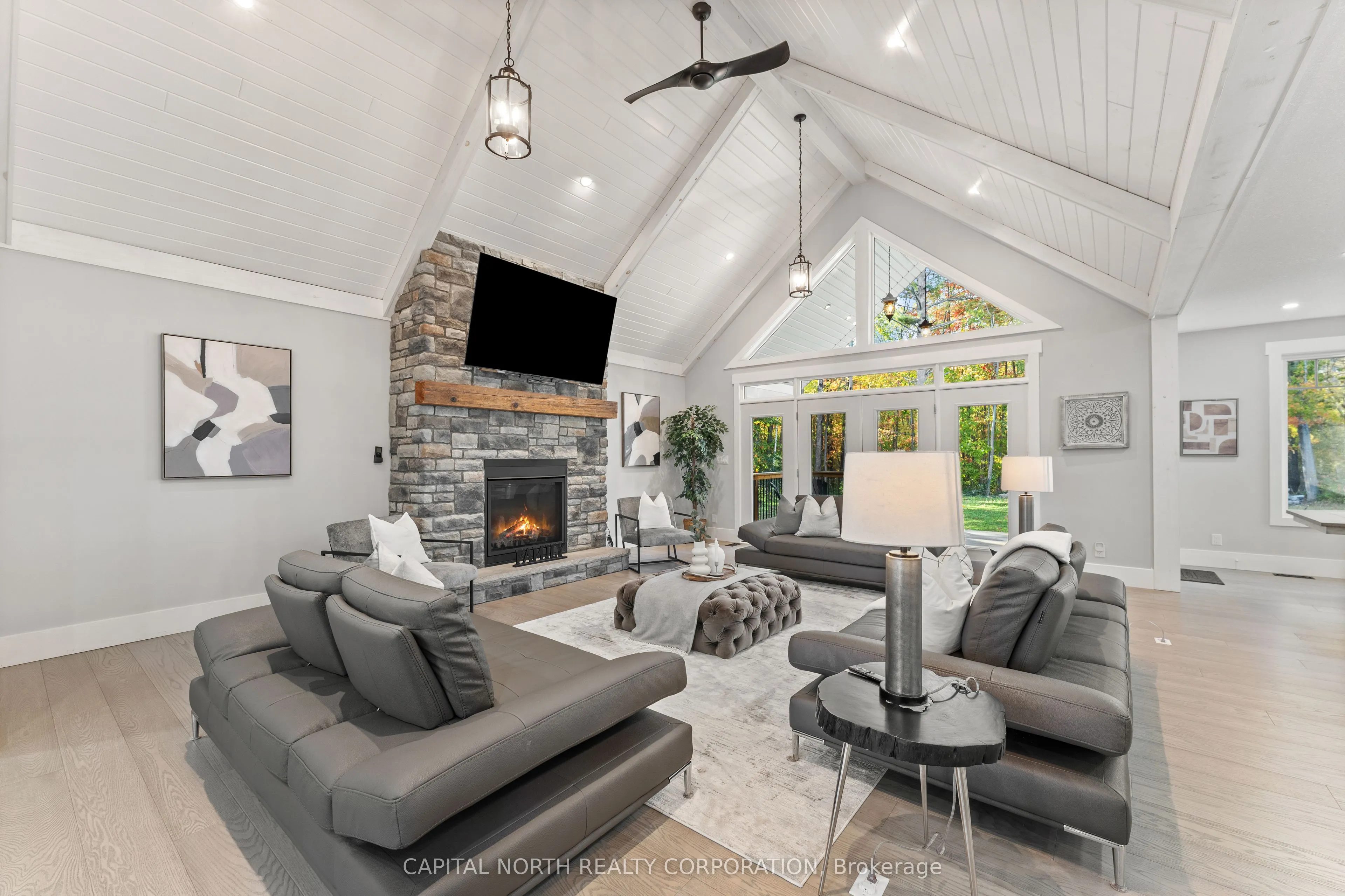 3496 Crescent Harbour Road