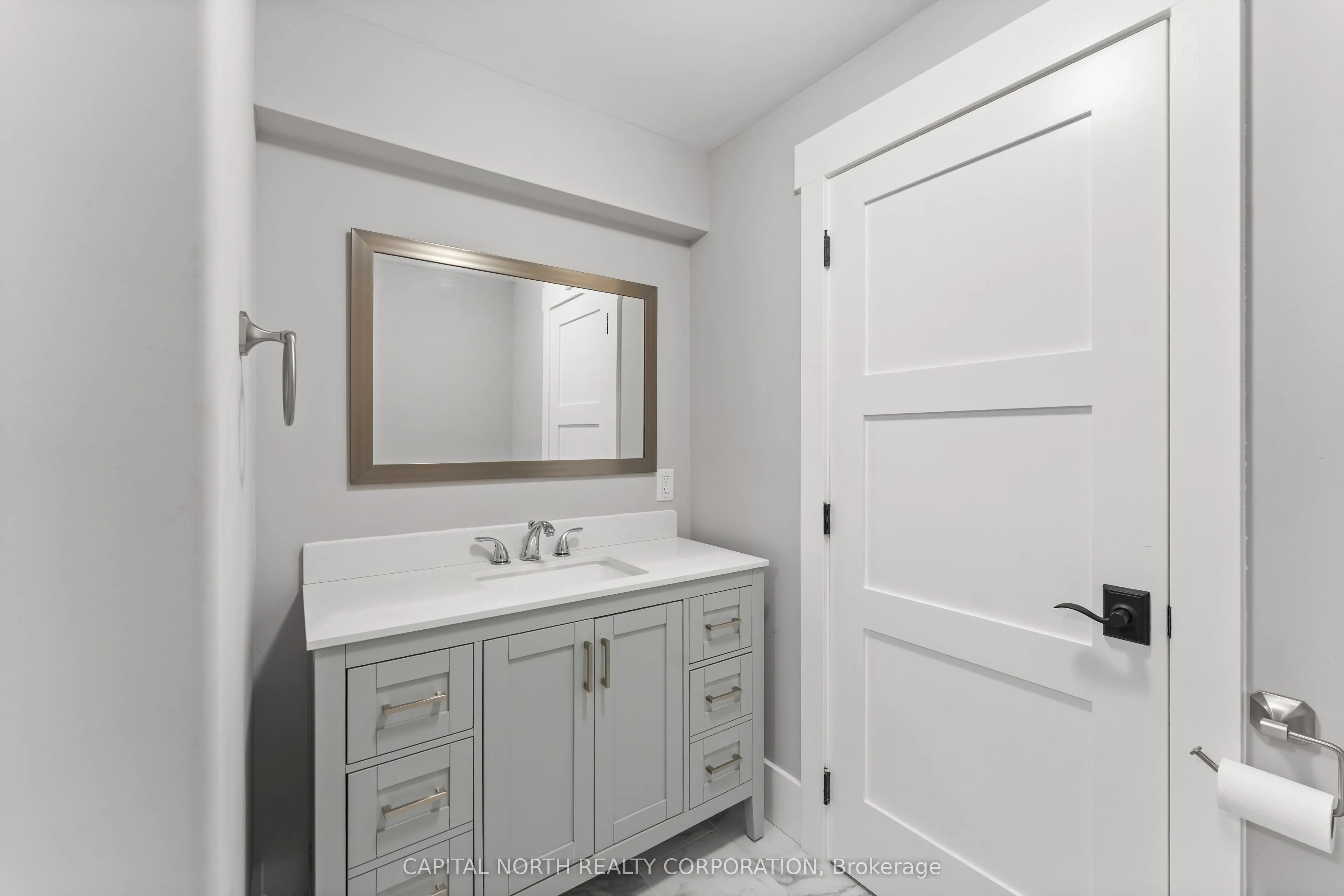3496 Crescent Harbour Road
