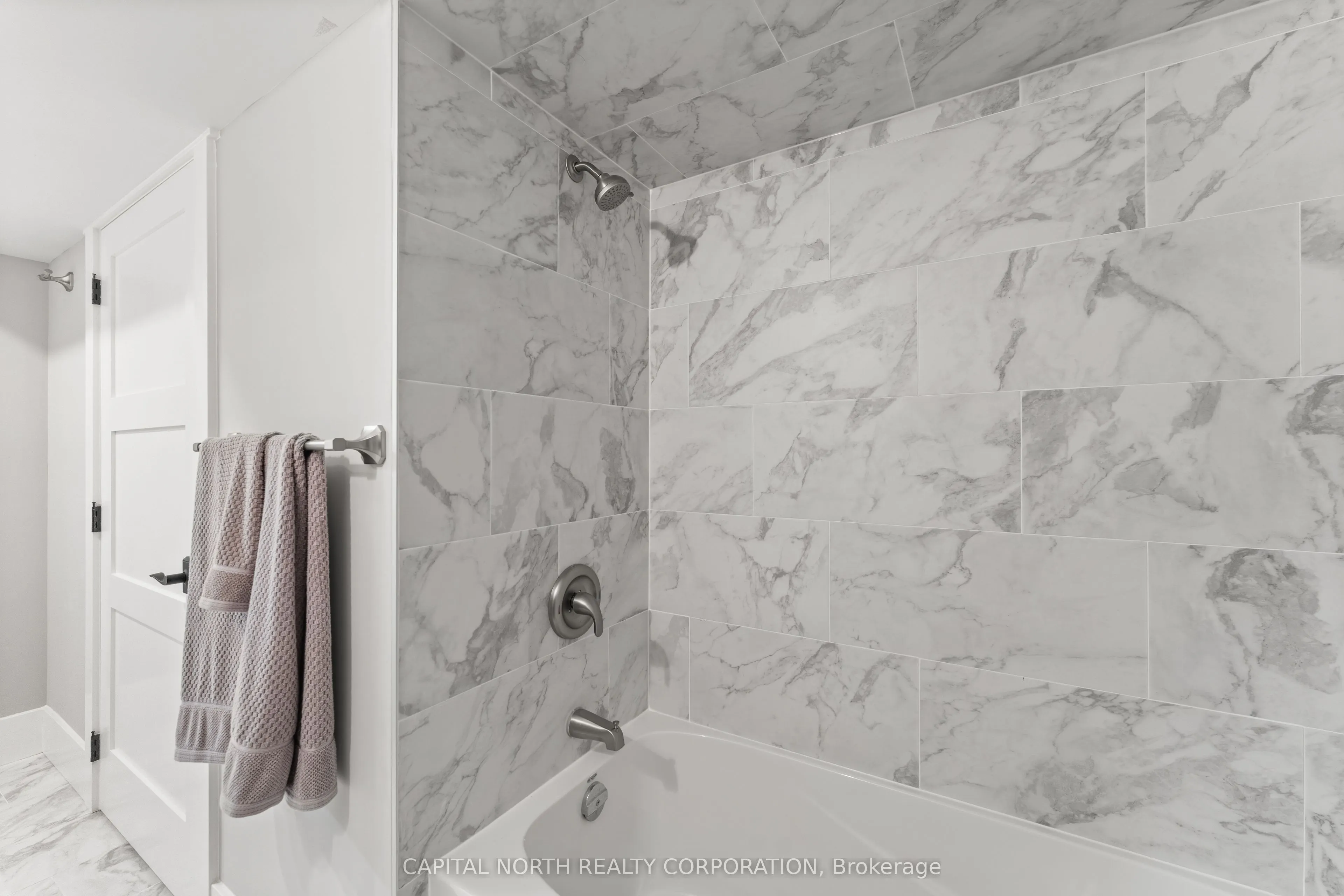 3496 Crescent Harbour Road