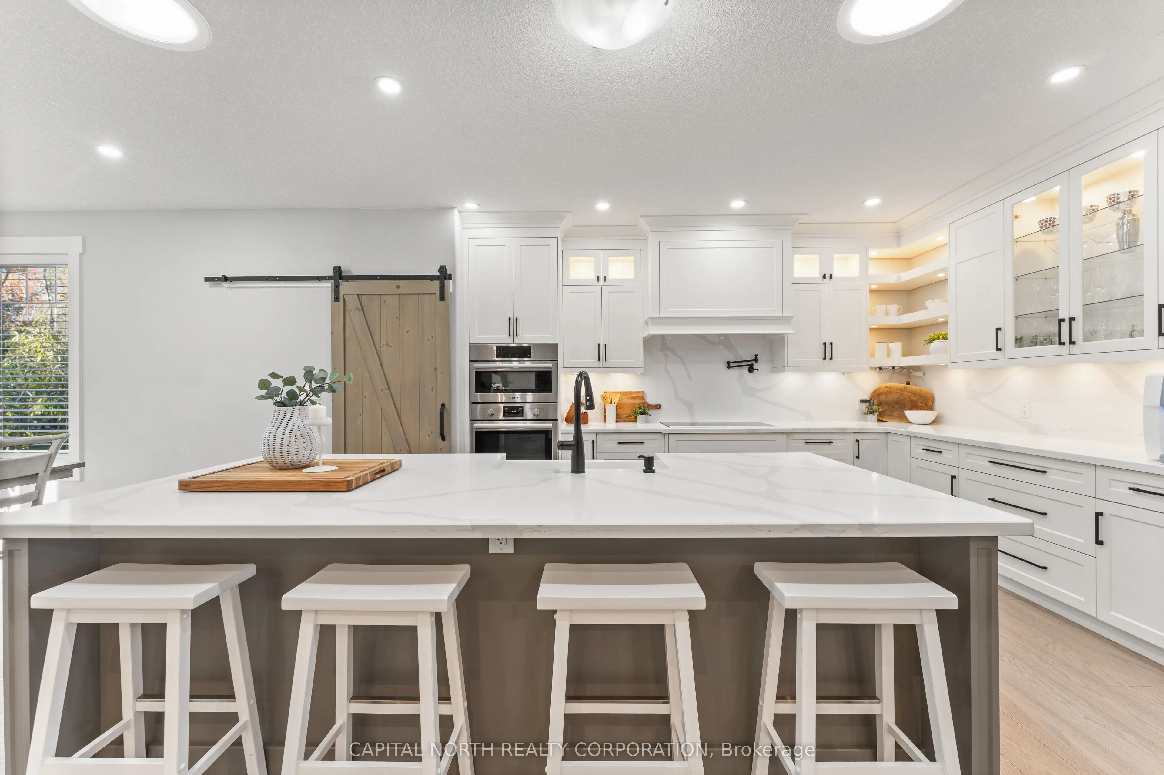3496 Crescent Harbour Road