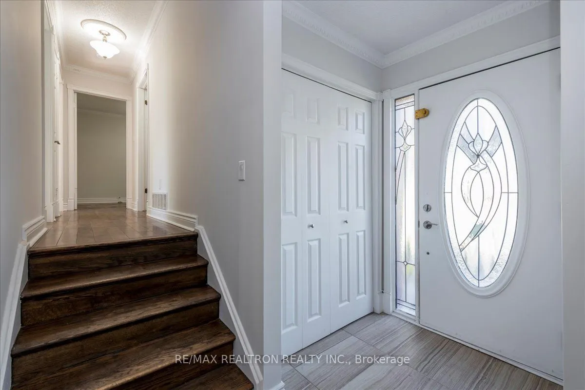 11 Burbank Circle