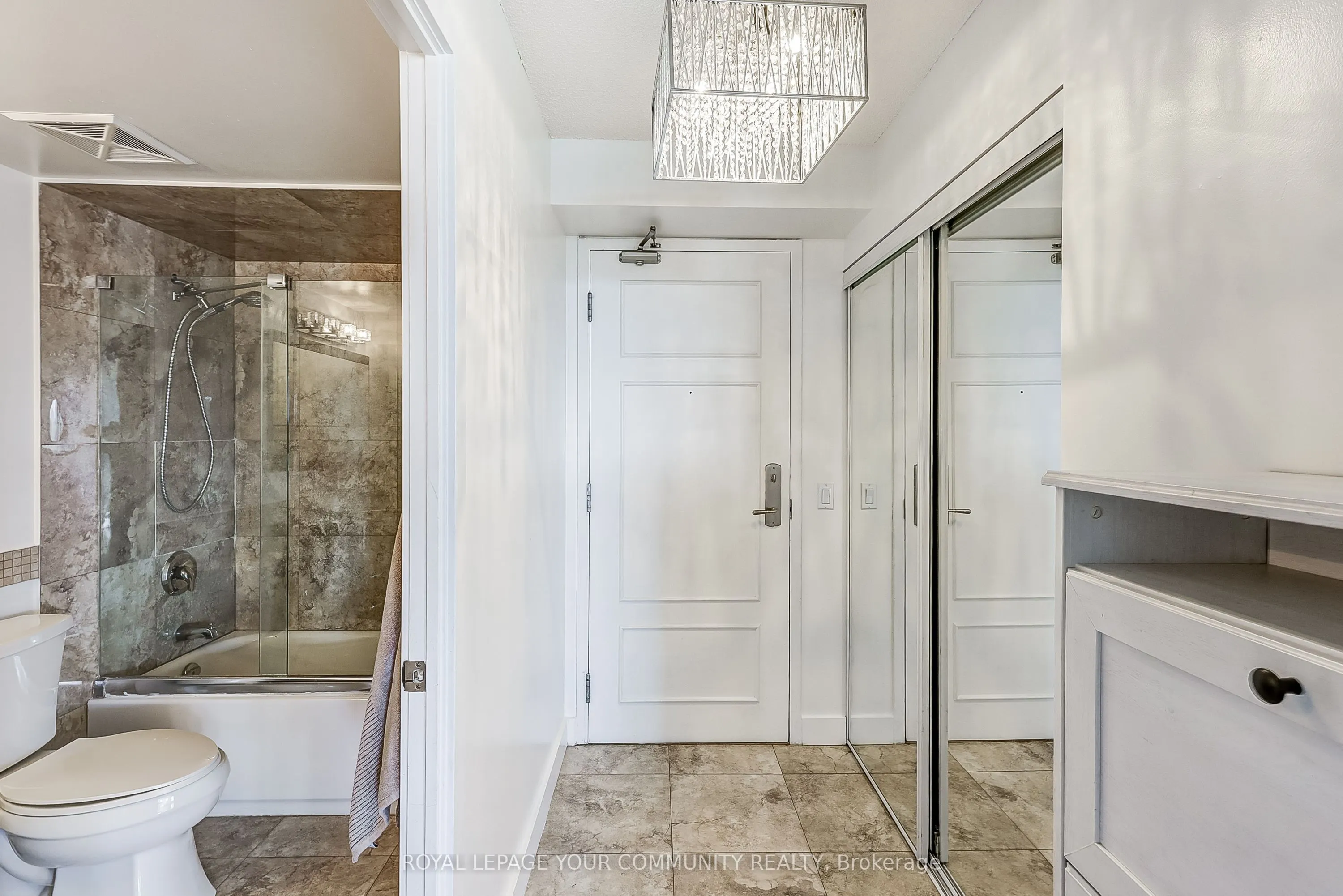 350 Red Maple Road, #905