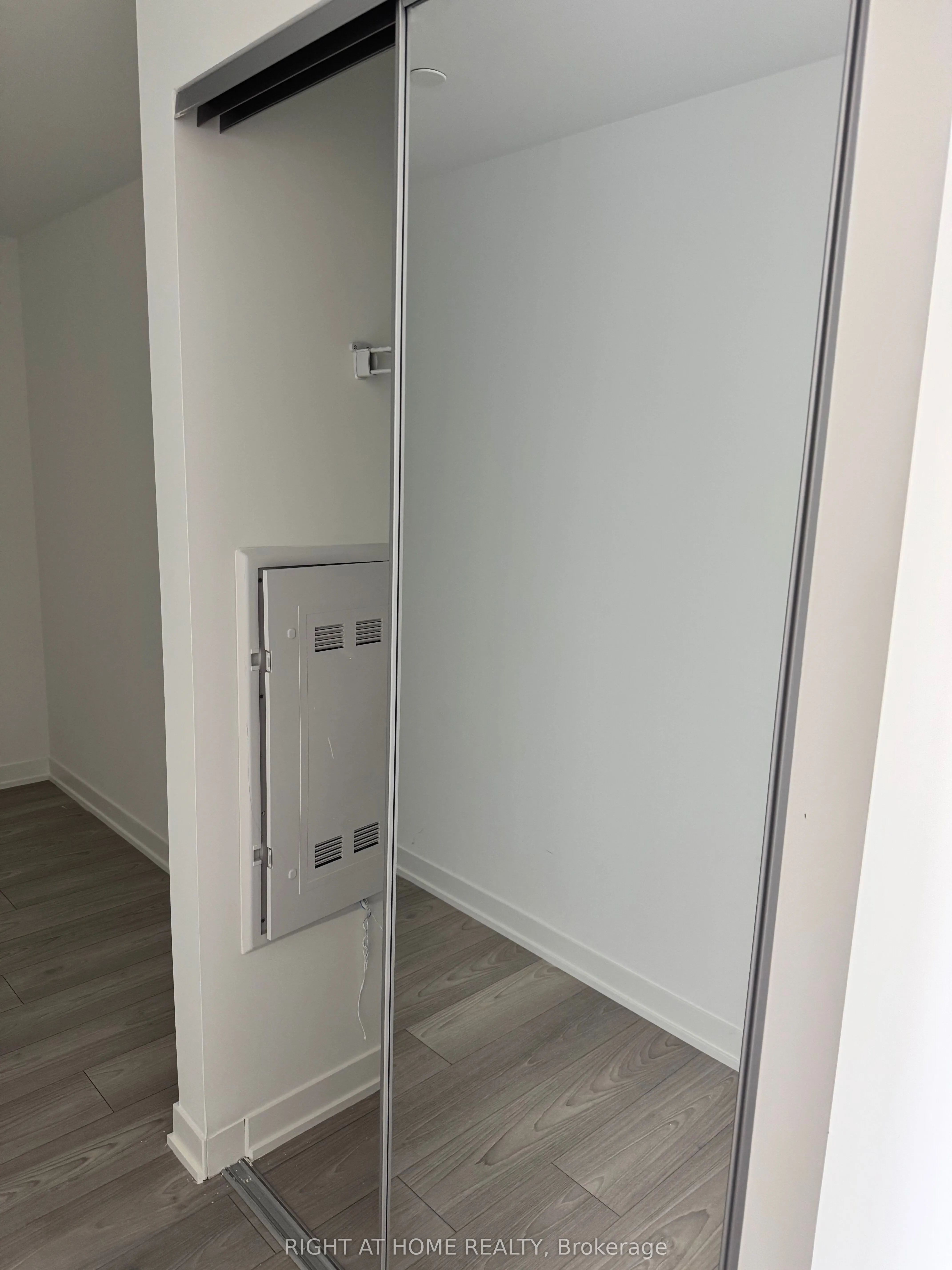 474 Caldari Road, #2305