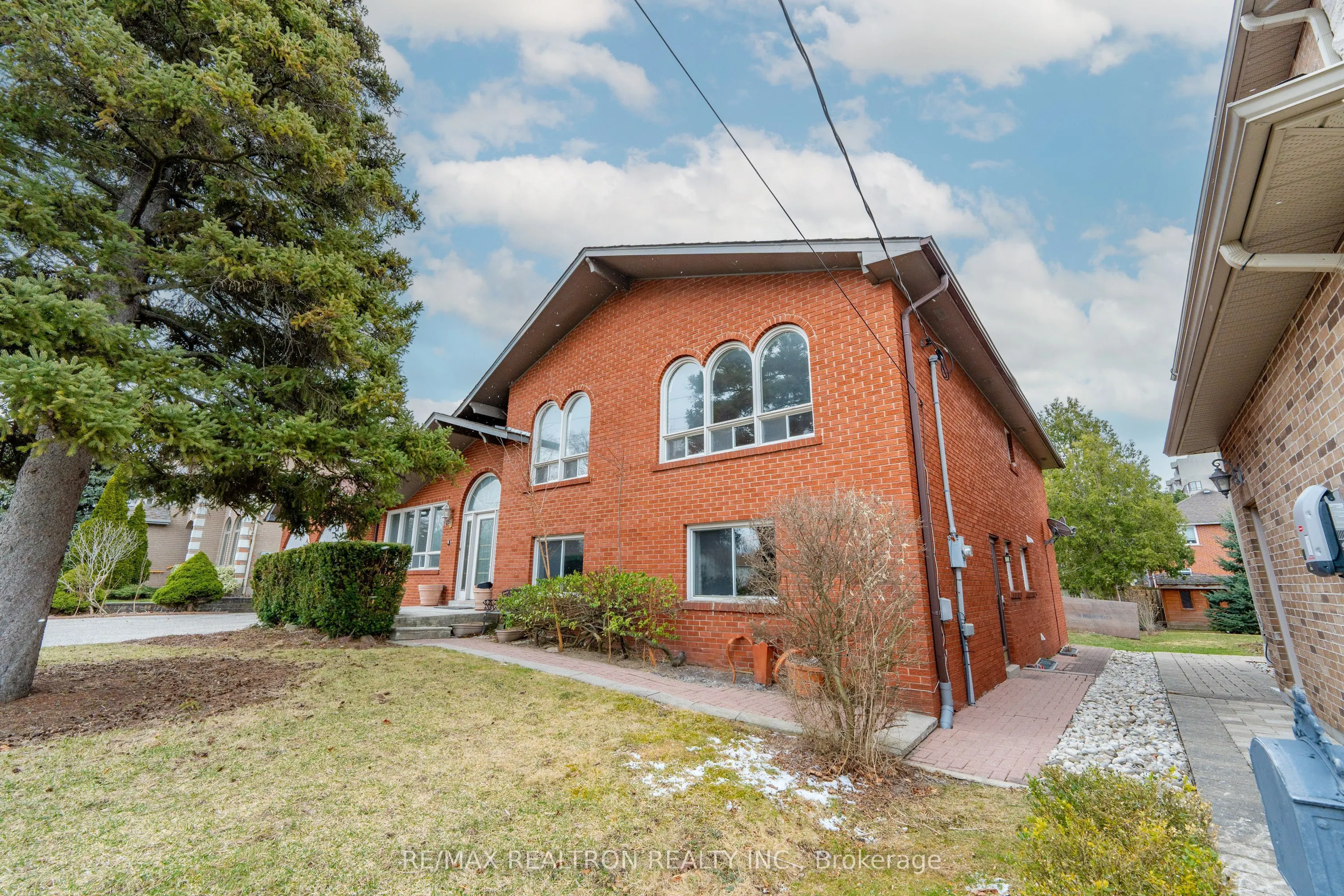 209 Crestwood Road