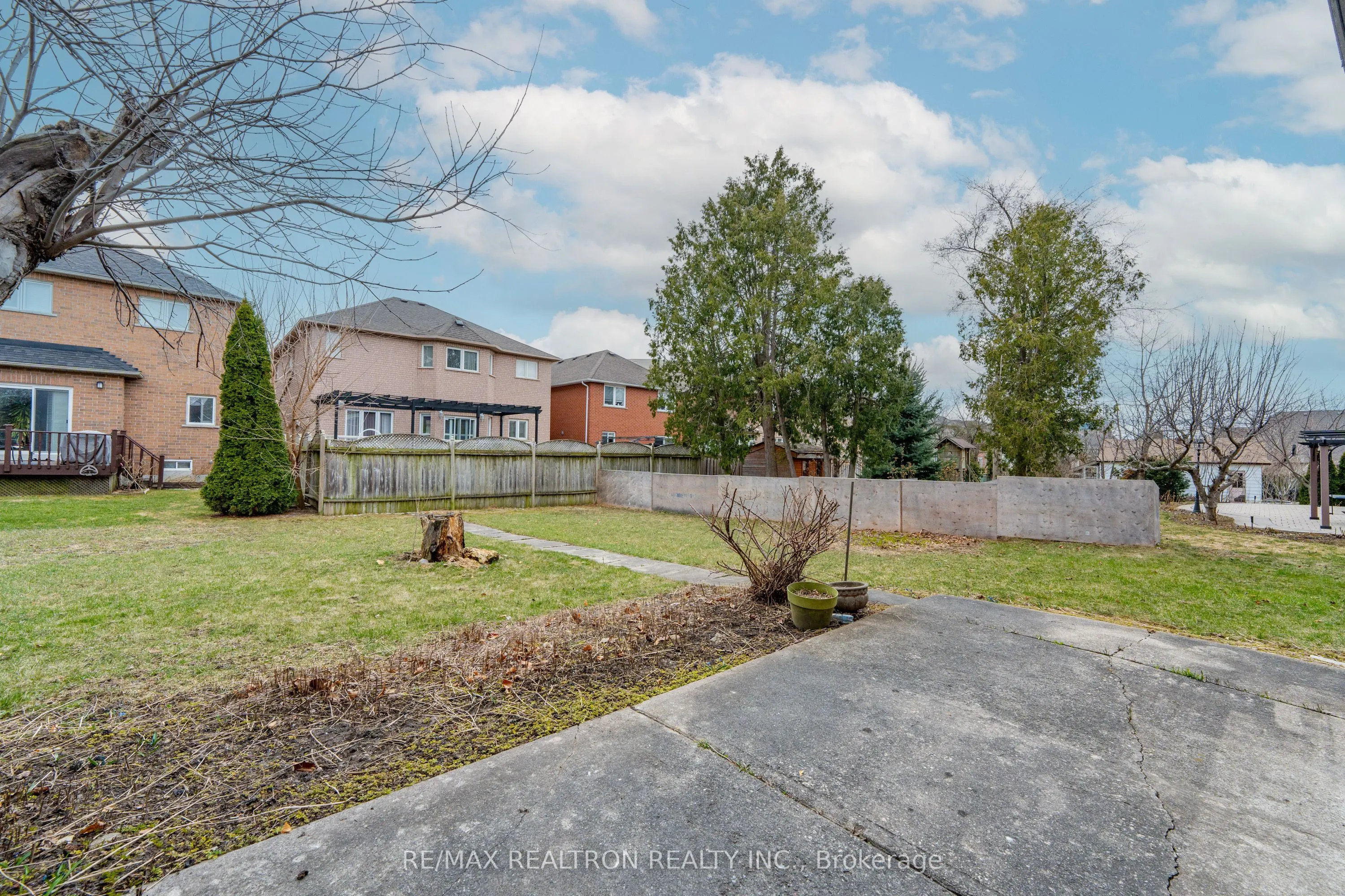 209 Crestwood Road