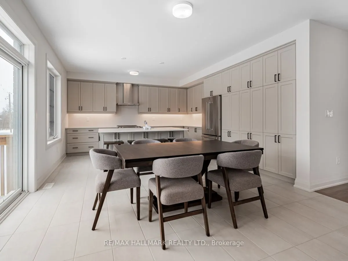 23 Hummingbird Grove