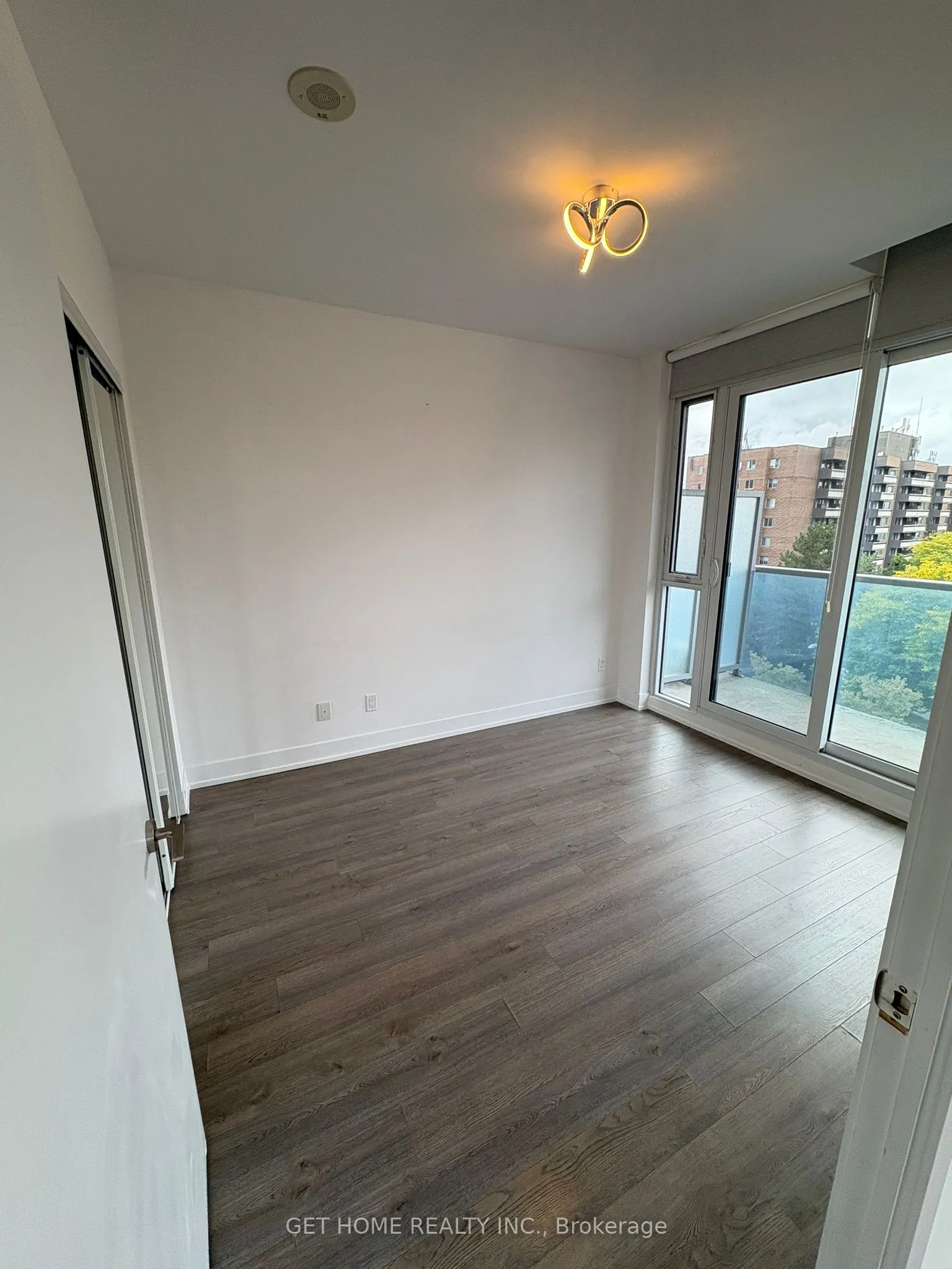 9471 Yonge Street, #710
