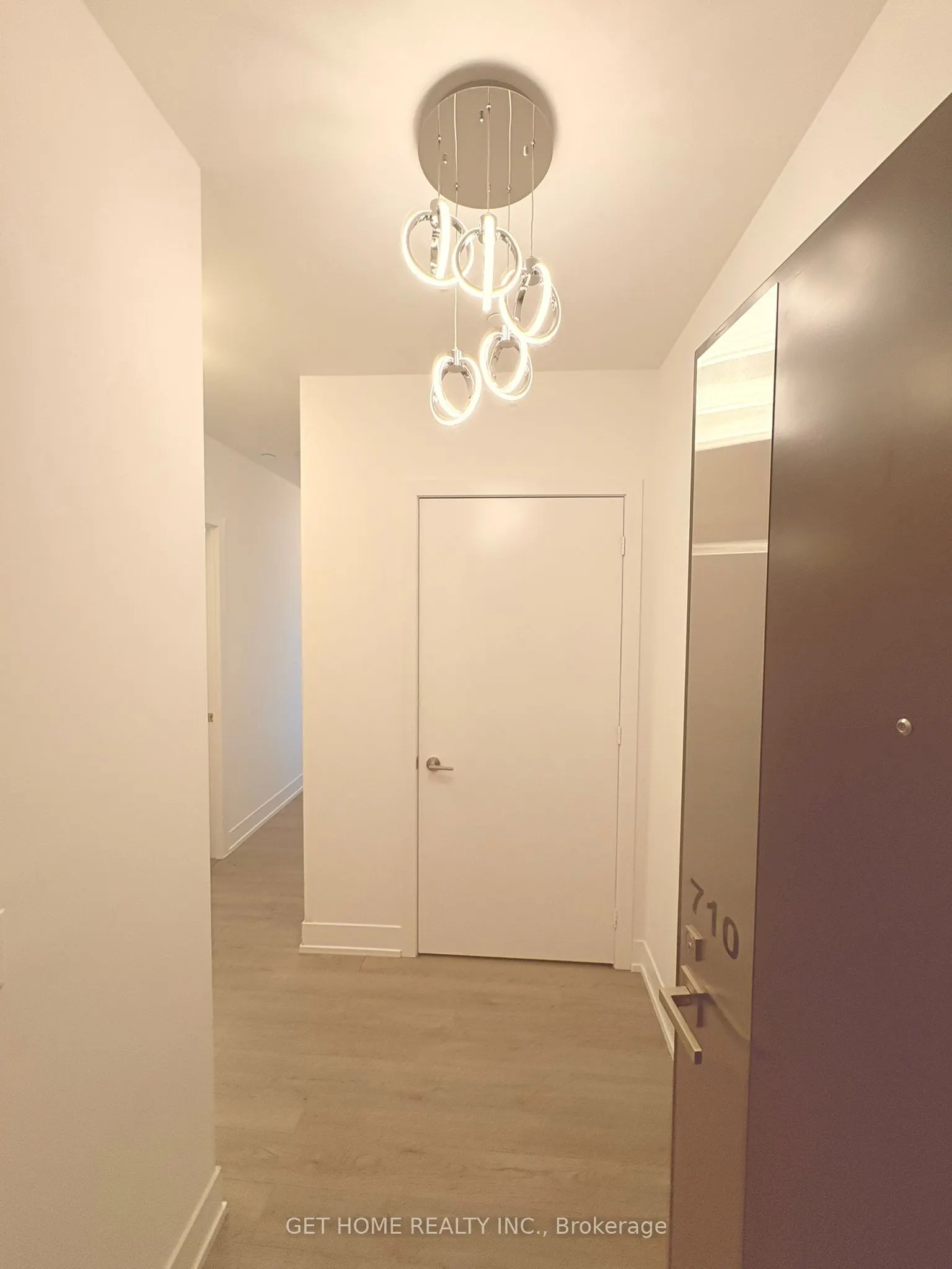 9471 Yonge Street, #710