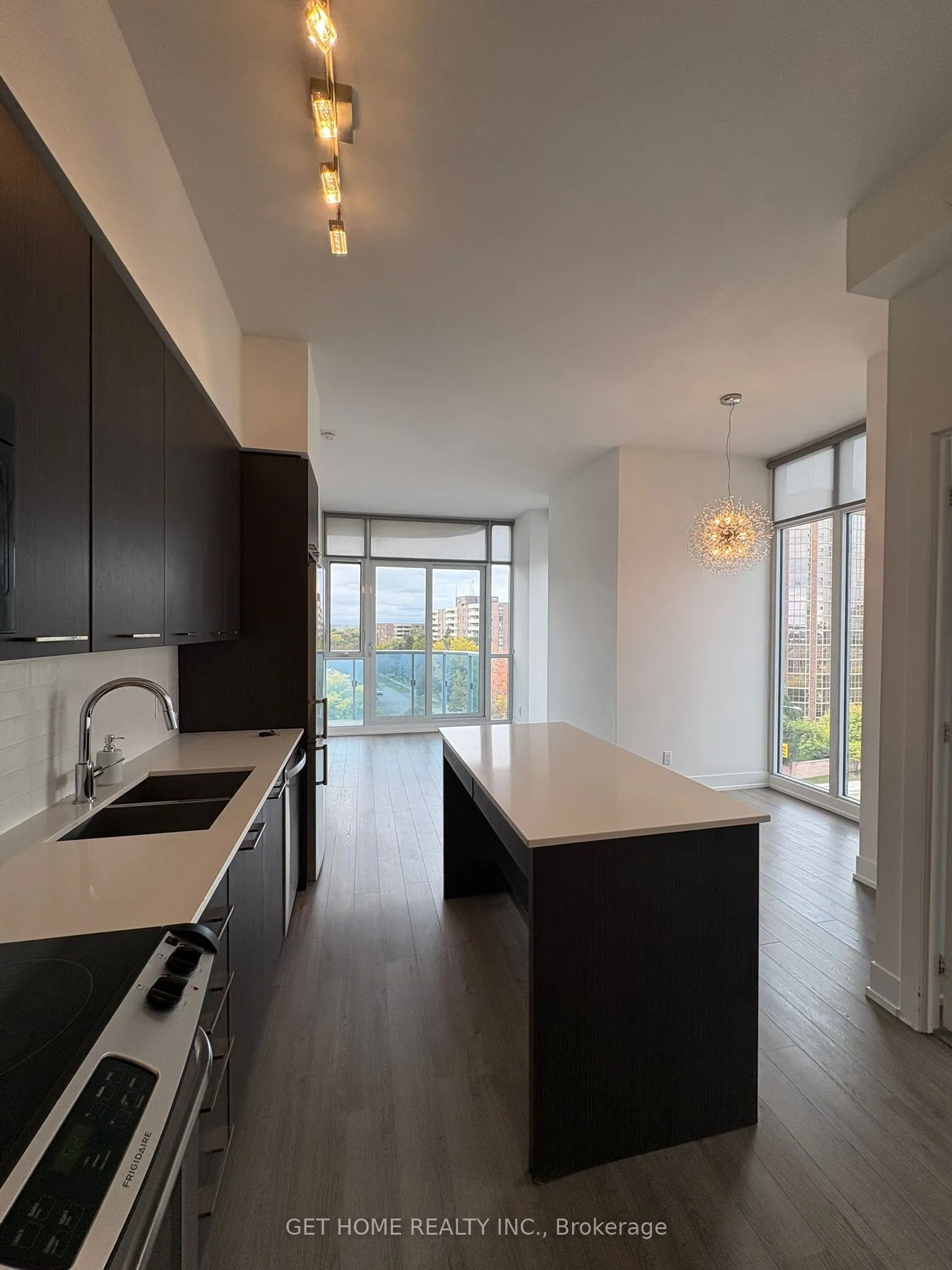 9471 Yonge Street, #710