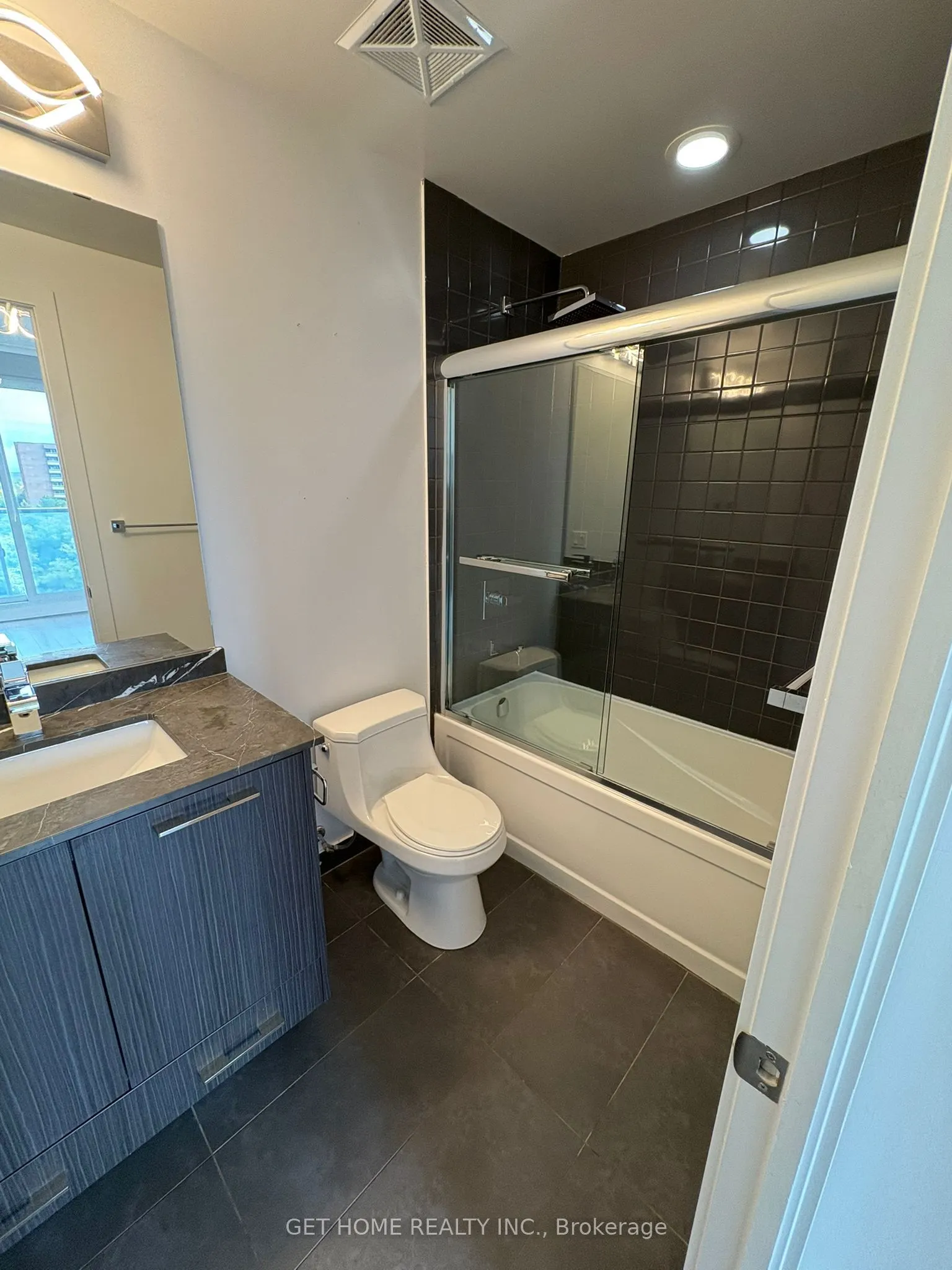 9471 Yonge Street, #710