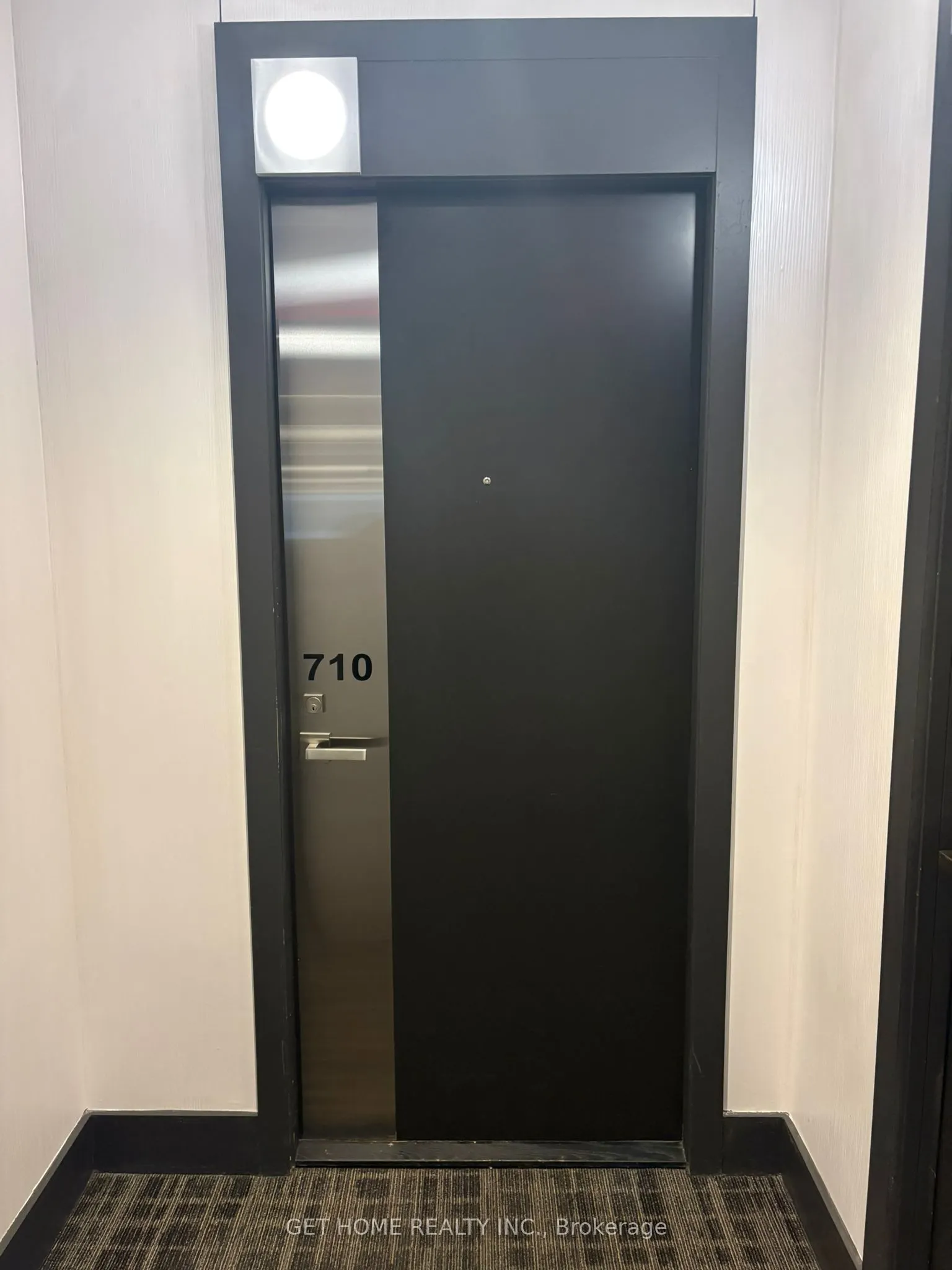 9471 Yonge Street, #710