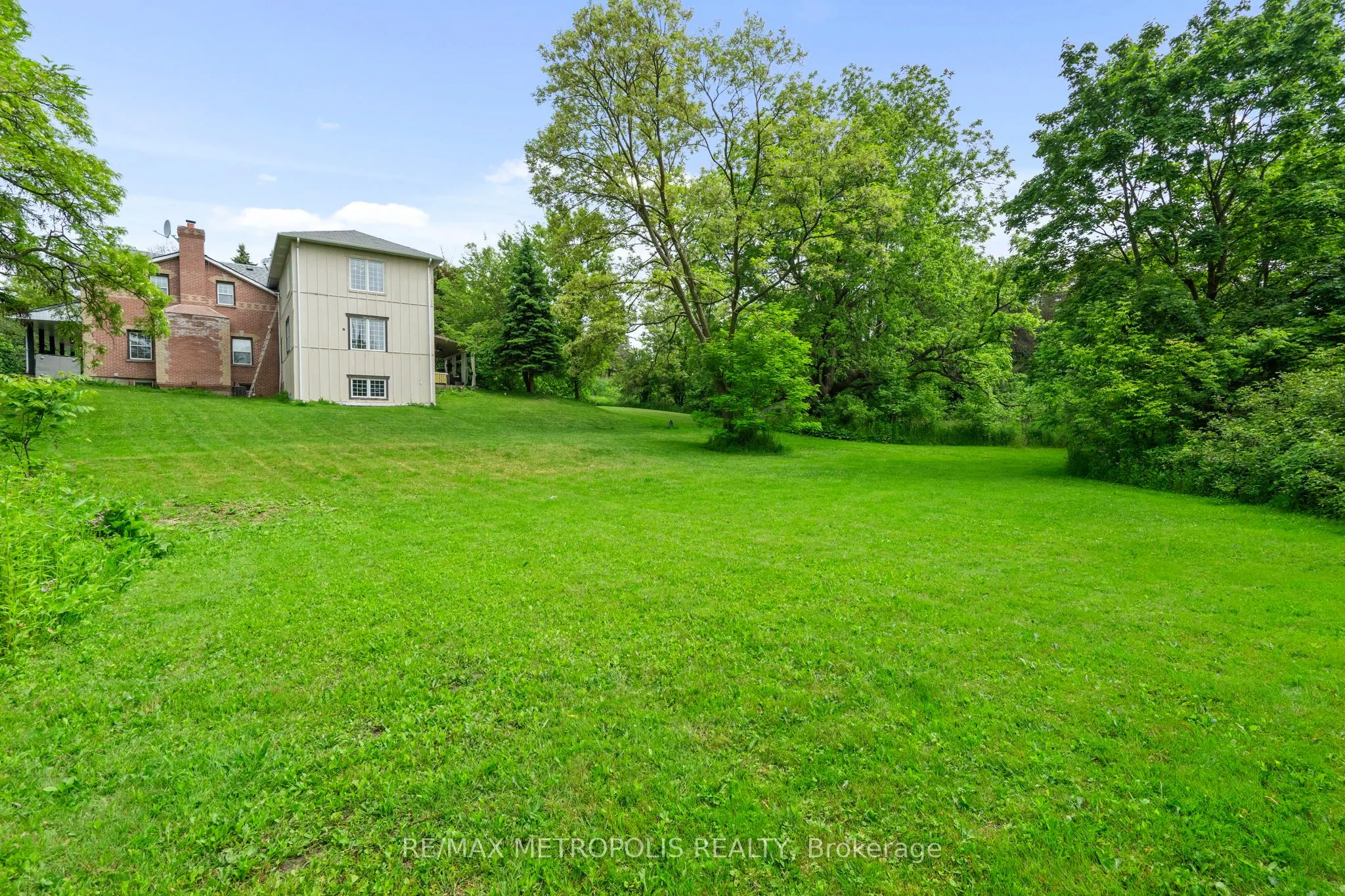 14537 Woodbine Avenue