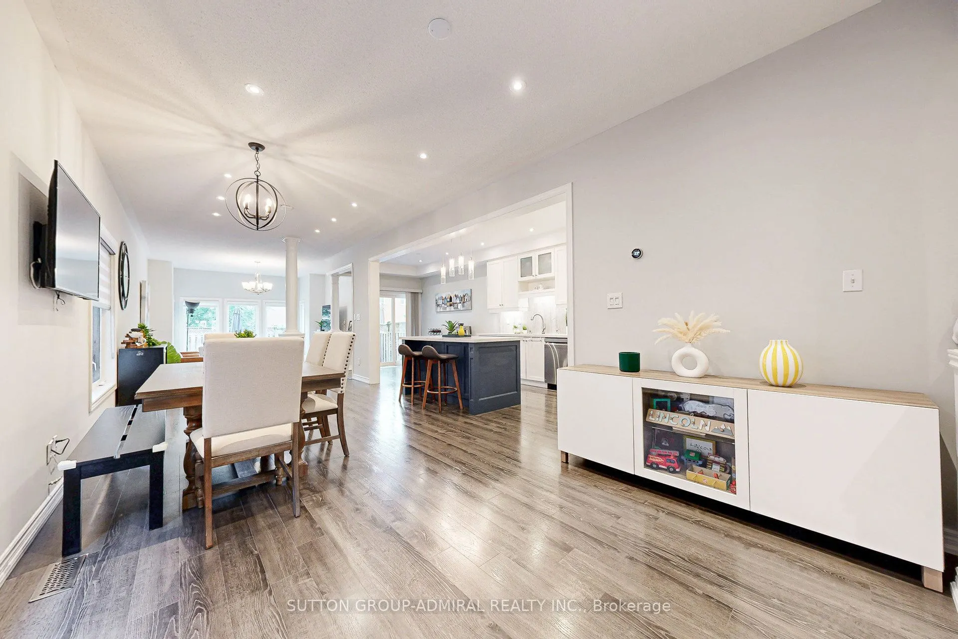 86 Autumn Hill Boulevard