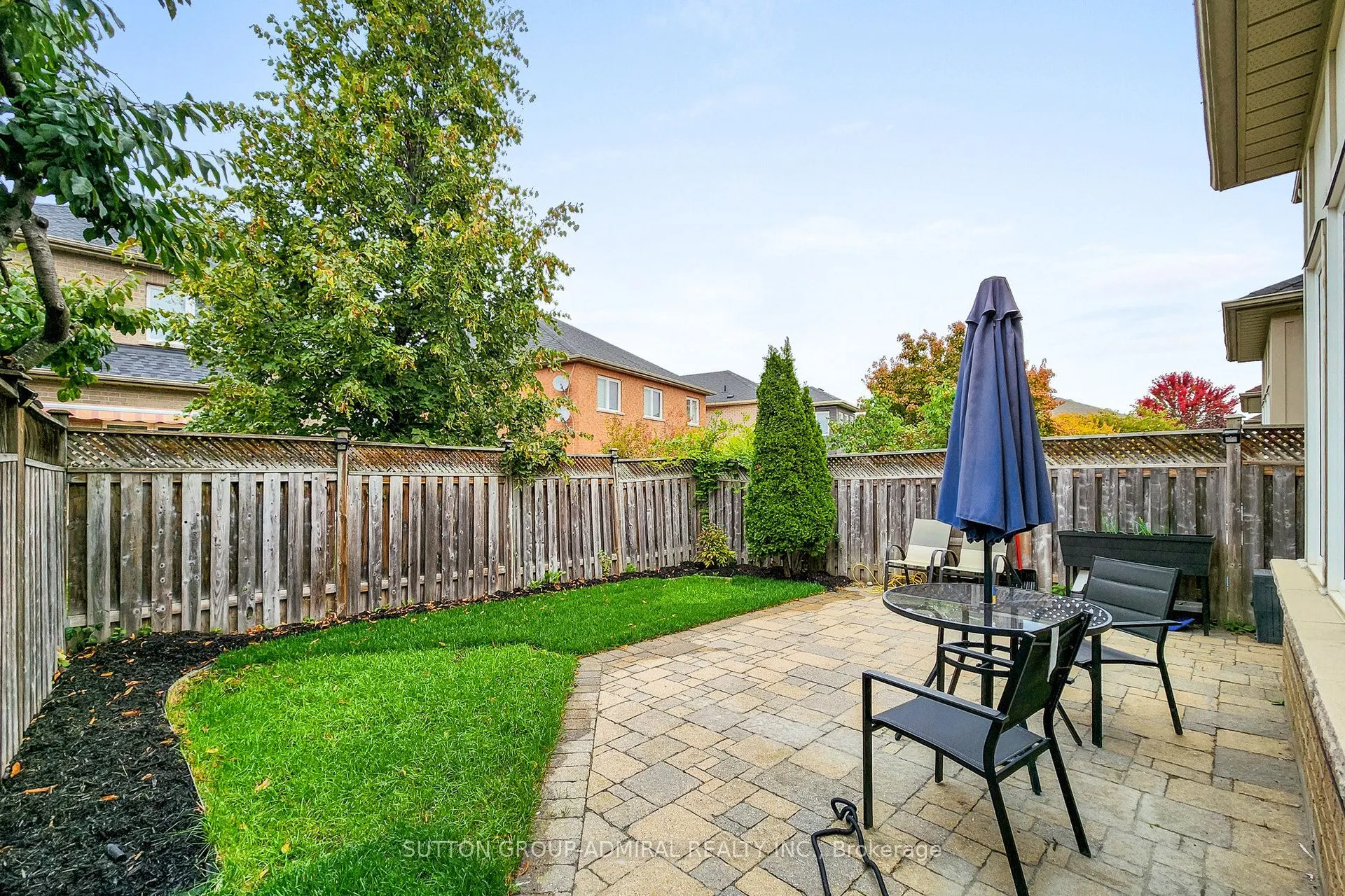 86 Autumn Hill Boulevard