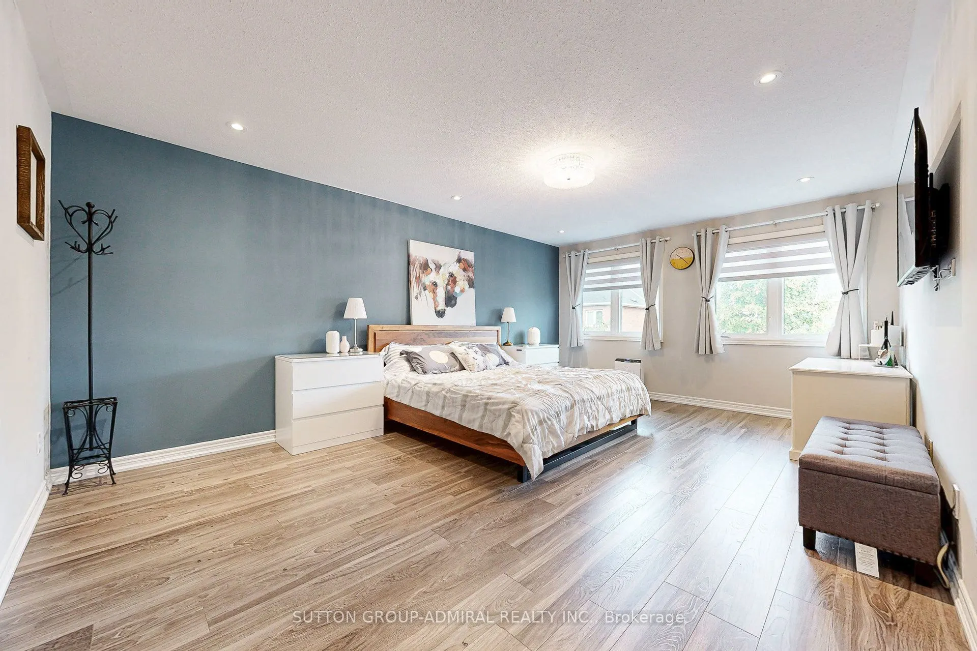 86 Autumn Hill Boulevard