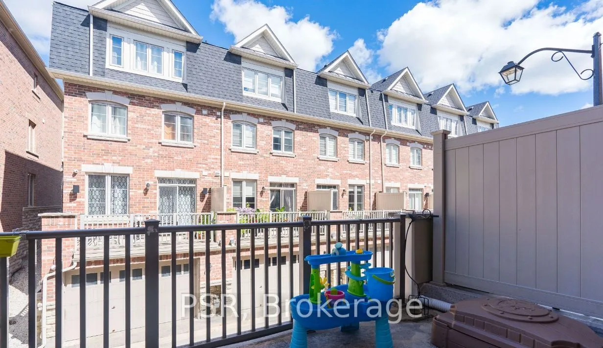 1331 Major Mackenzie Drive W, #29