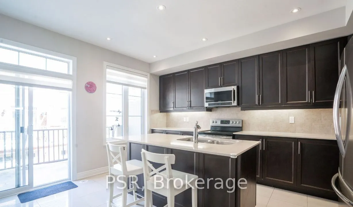 1331 Major Mackenzie Drive W, #29