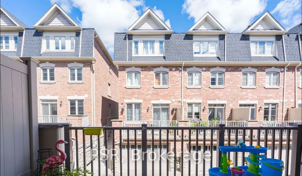 1331 Major Mackenzie Drive W, #29