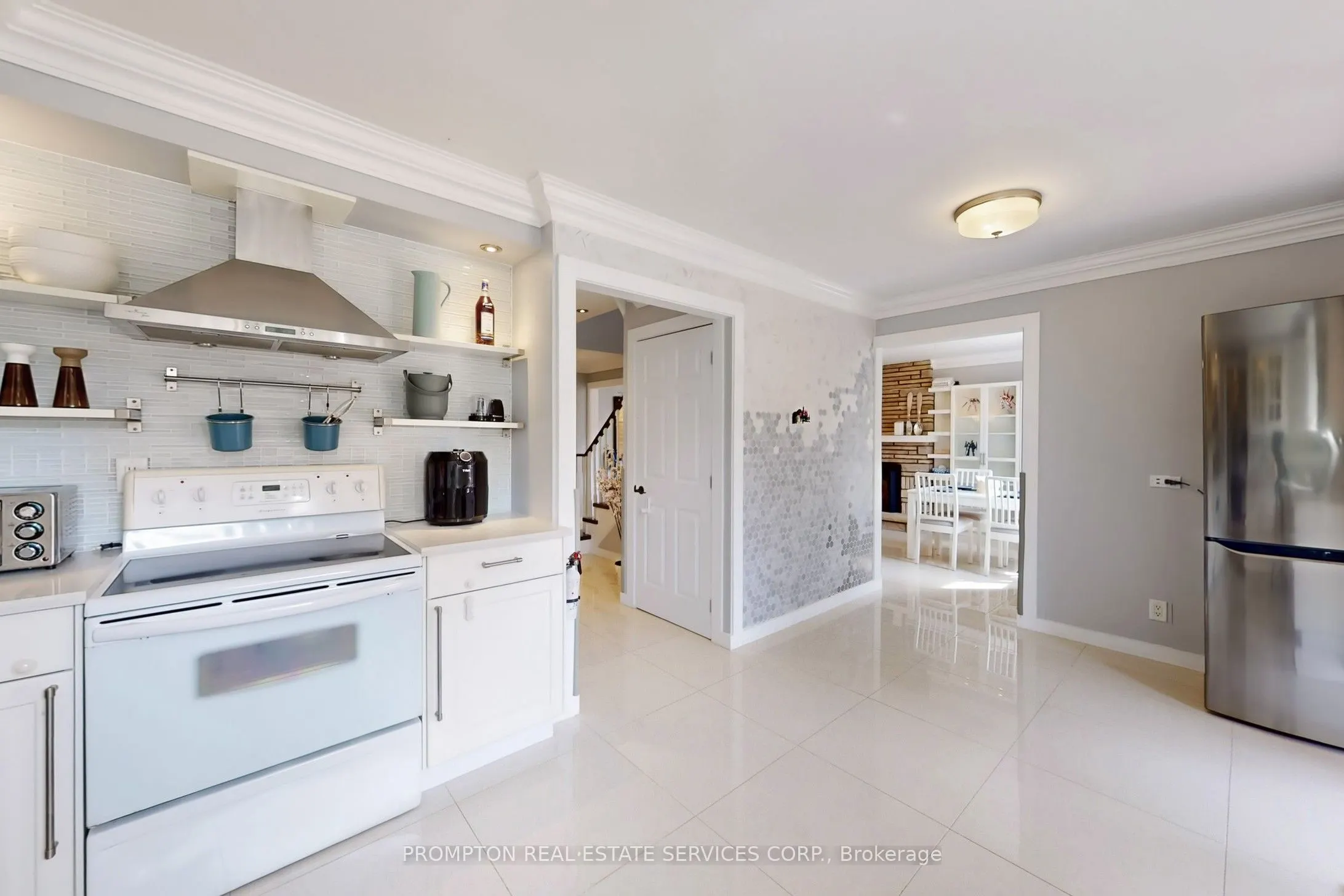 89 Riverglen Drive