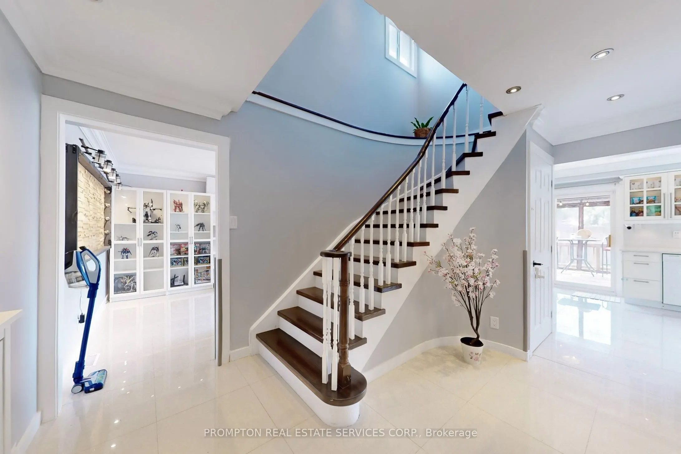 89 Riverglen Drive