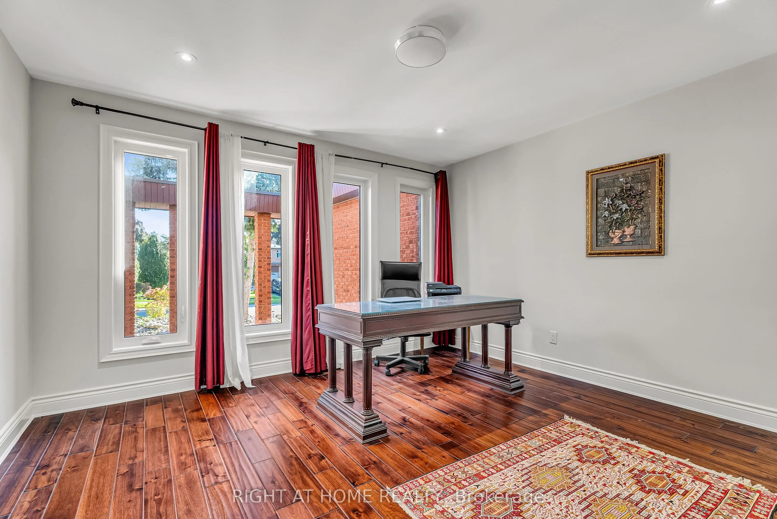 373 Firglen Ridge