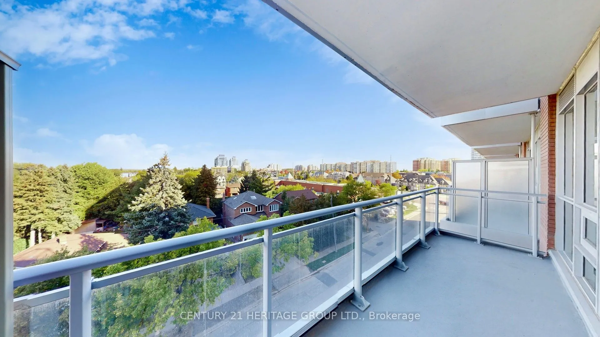 8888 Yonge Street N, #414