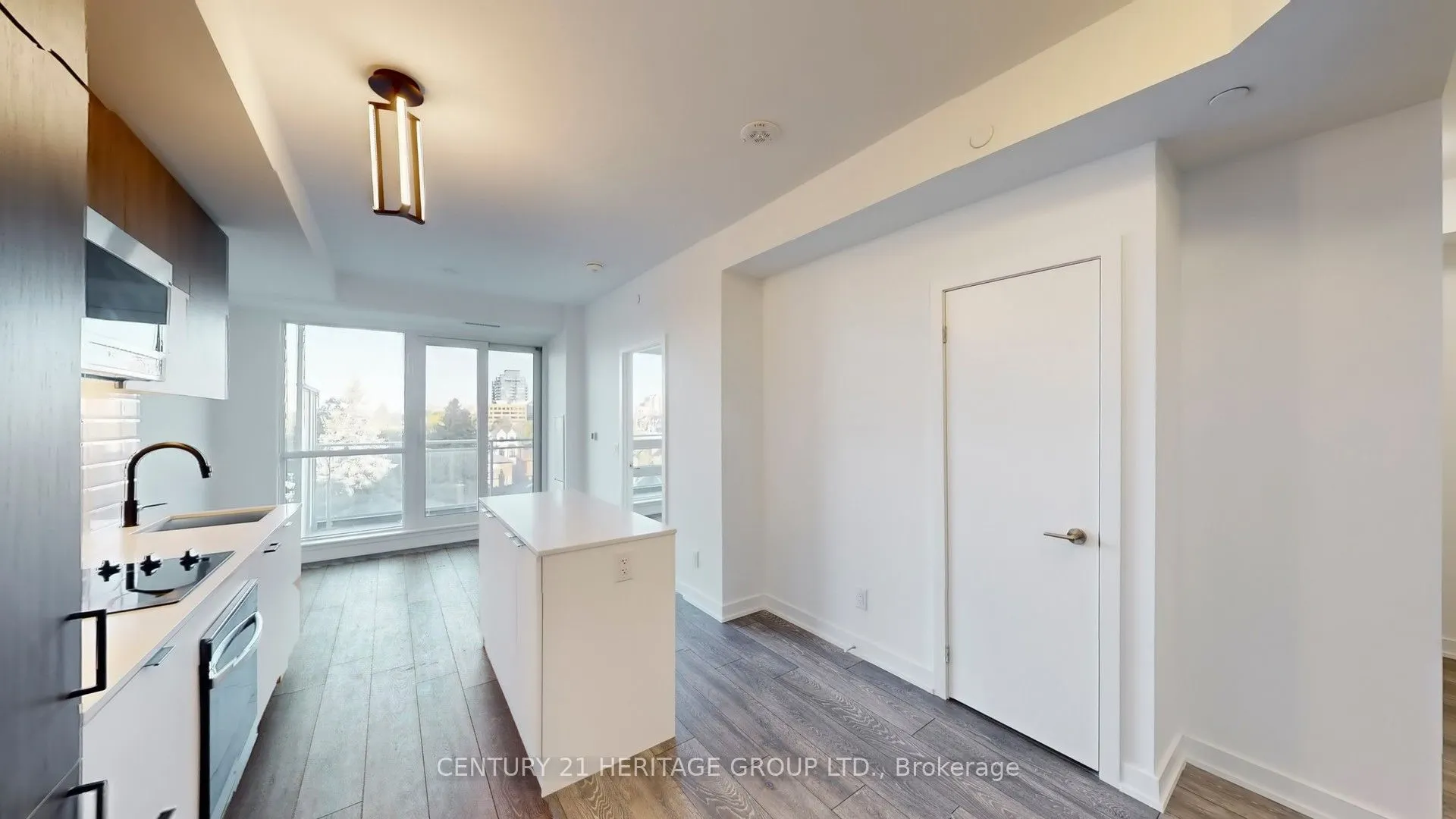 8888 Yonge Street N, #414