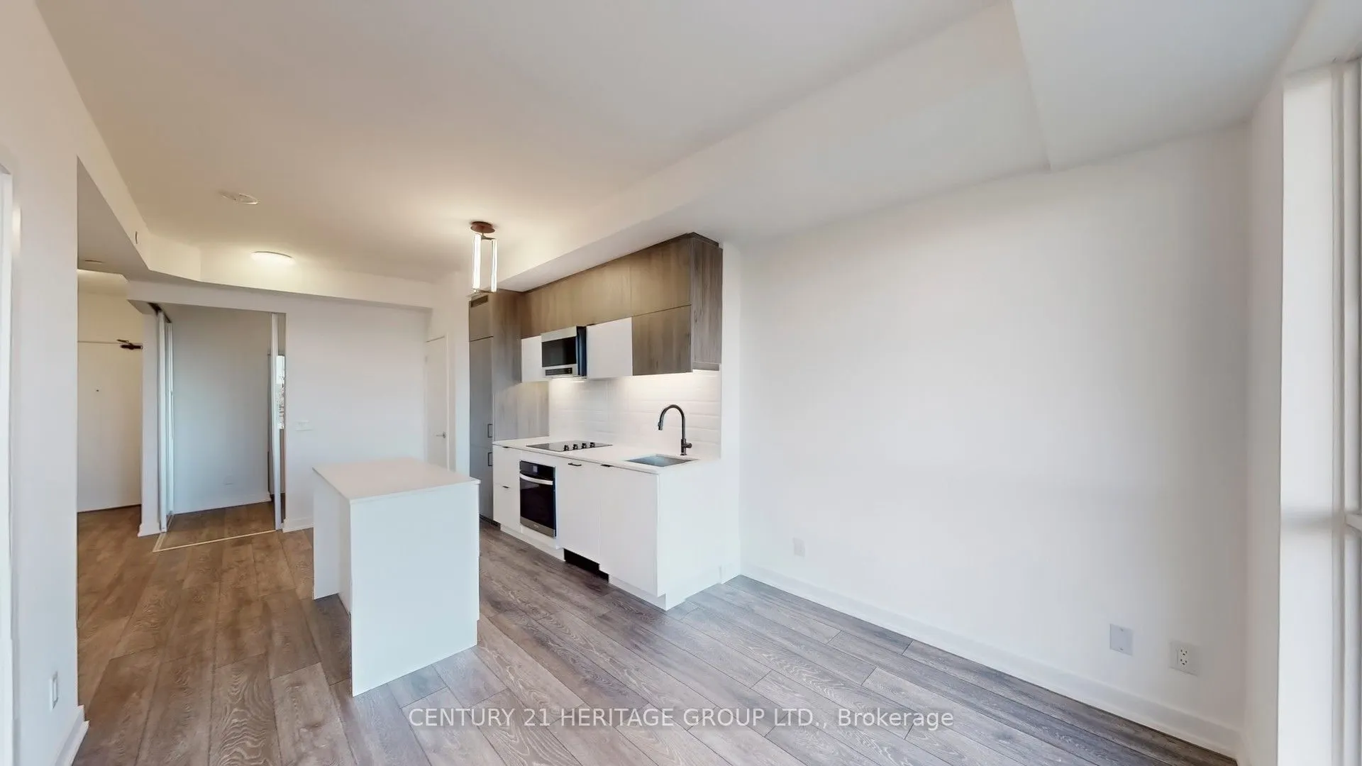 8888 Yonge Street N, #414